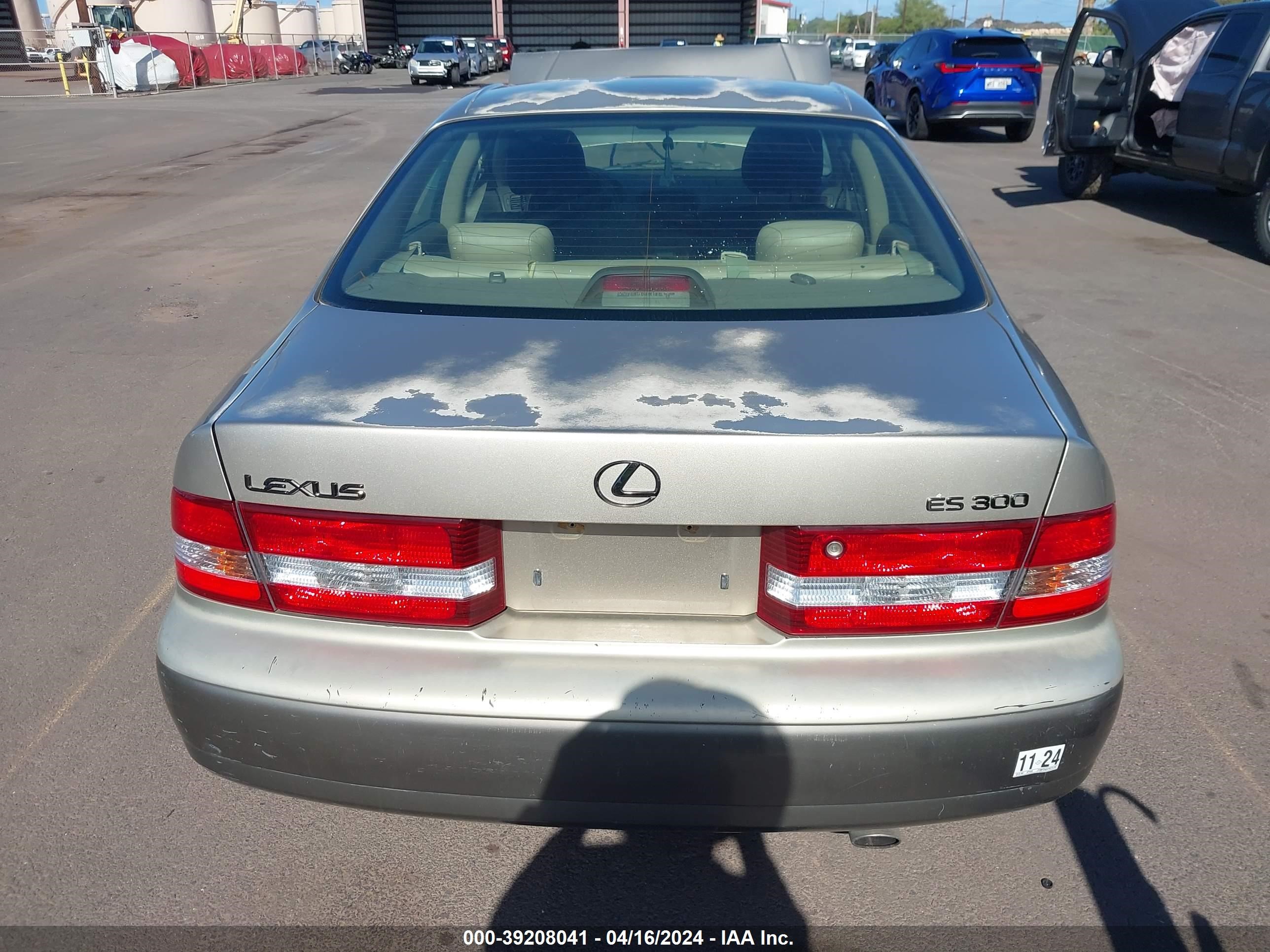 Photo 16 VIN: JT8BF28GXY0273168 - LEXUS ES 