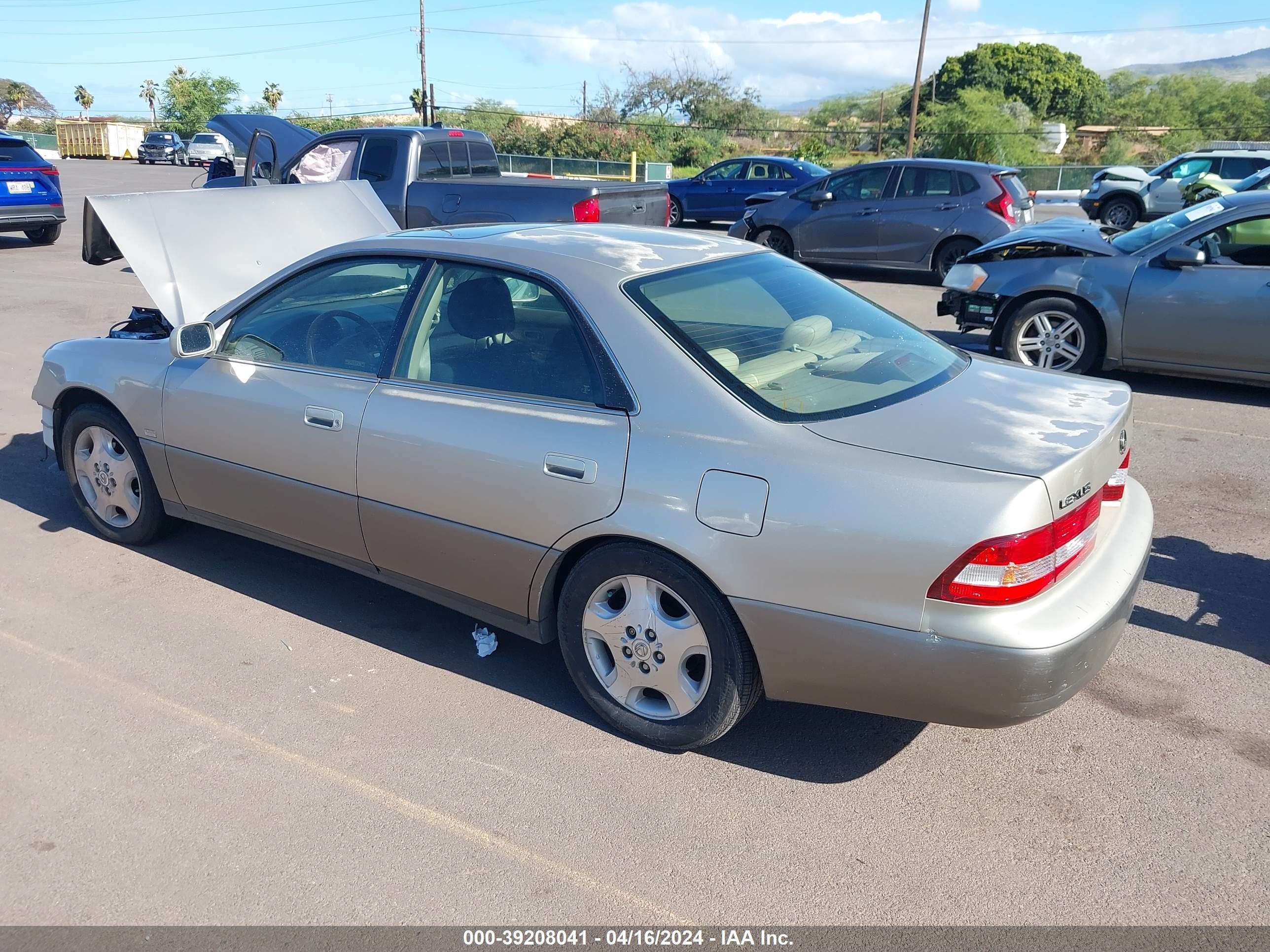 Photo 2 VIN: JT8BF28GXY0273168 - LEXUS ES 