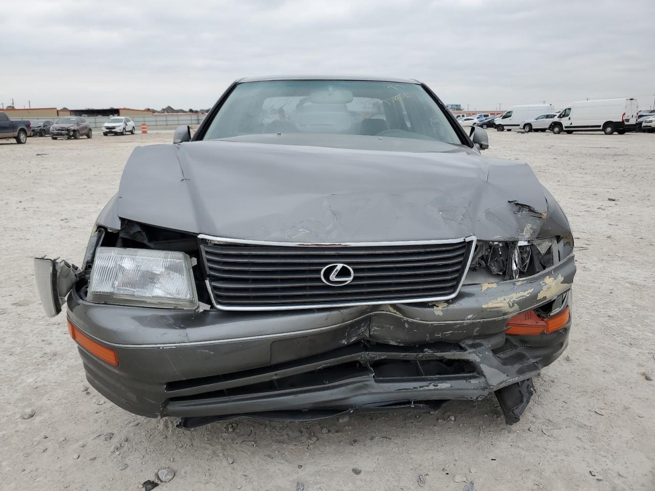 Photo 4 VIN: JT8BH22F0T0052519 - LEXUS LS 