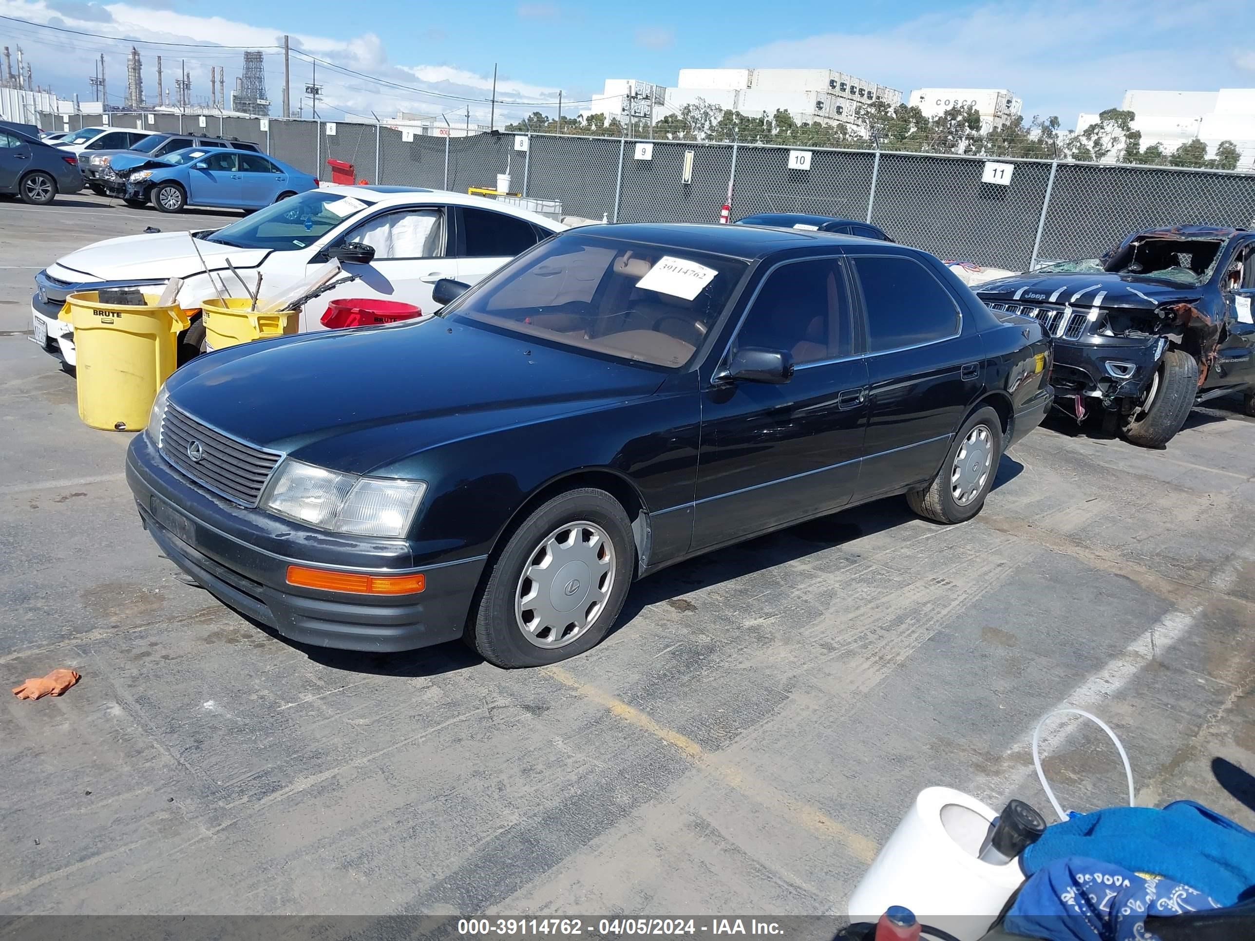 Photo 1 VIN: JT8BH22F0T0065268 - LEXUS LS 