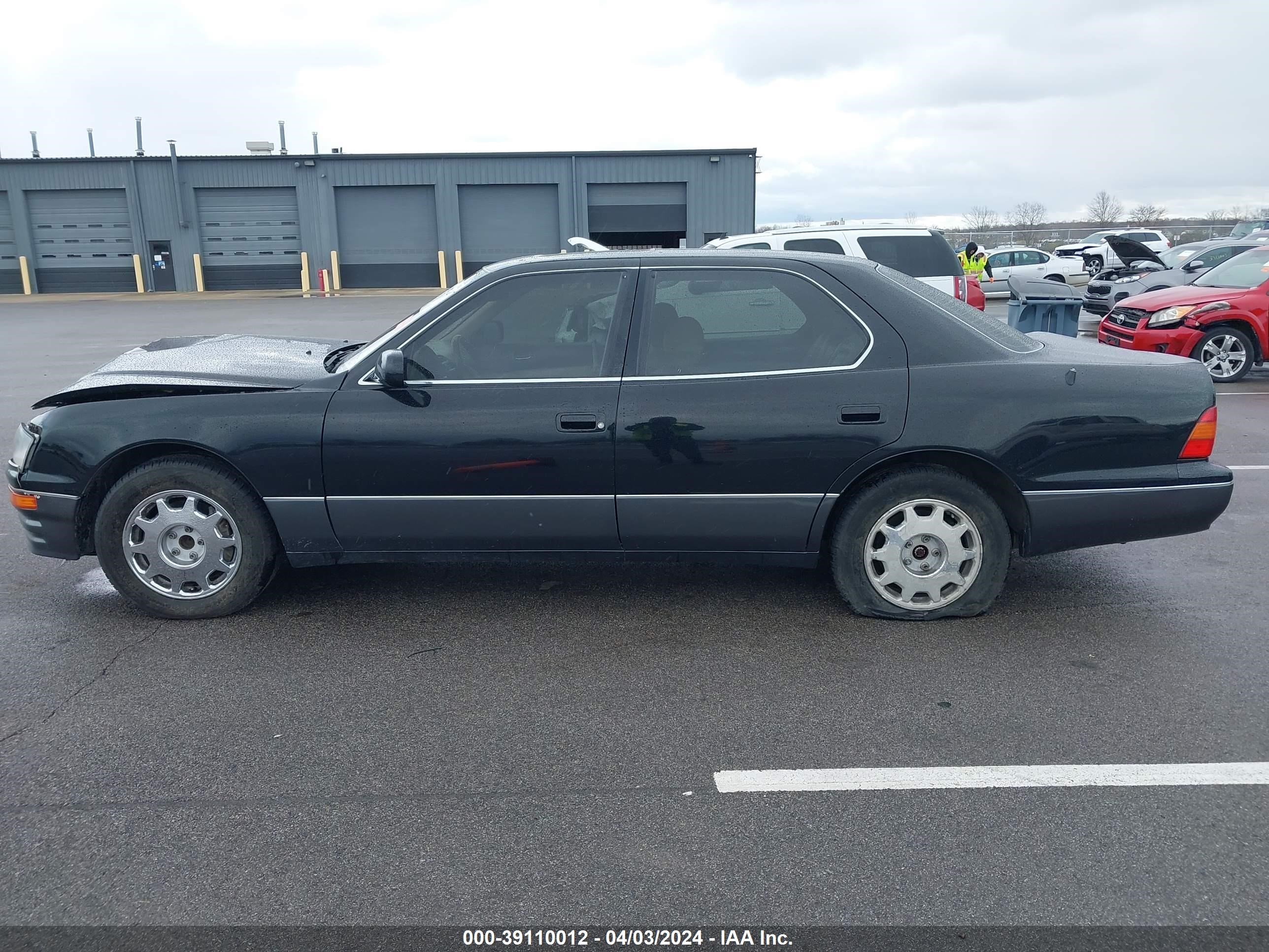 Photo 14 VIN: JT8BH28F0V0087281 - LEXUS LS 