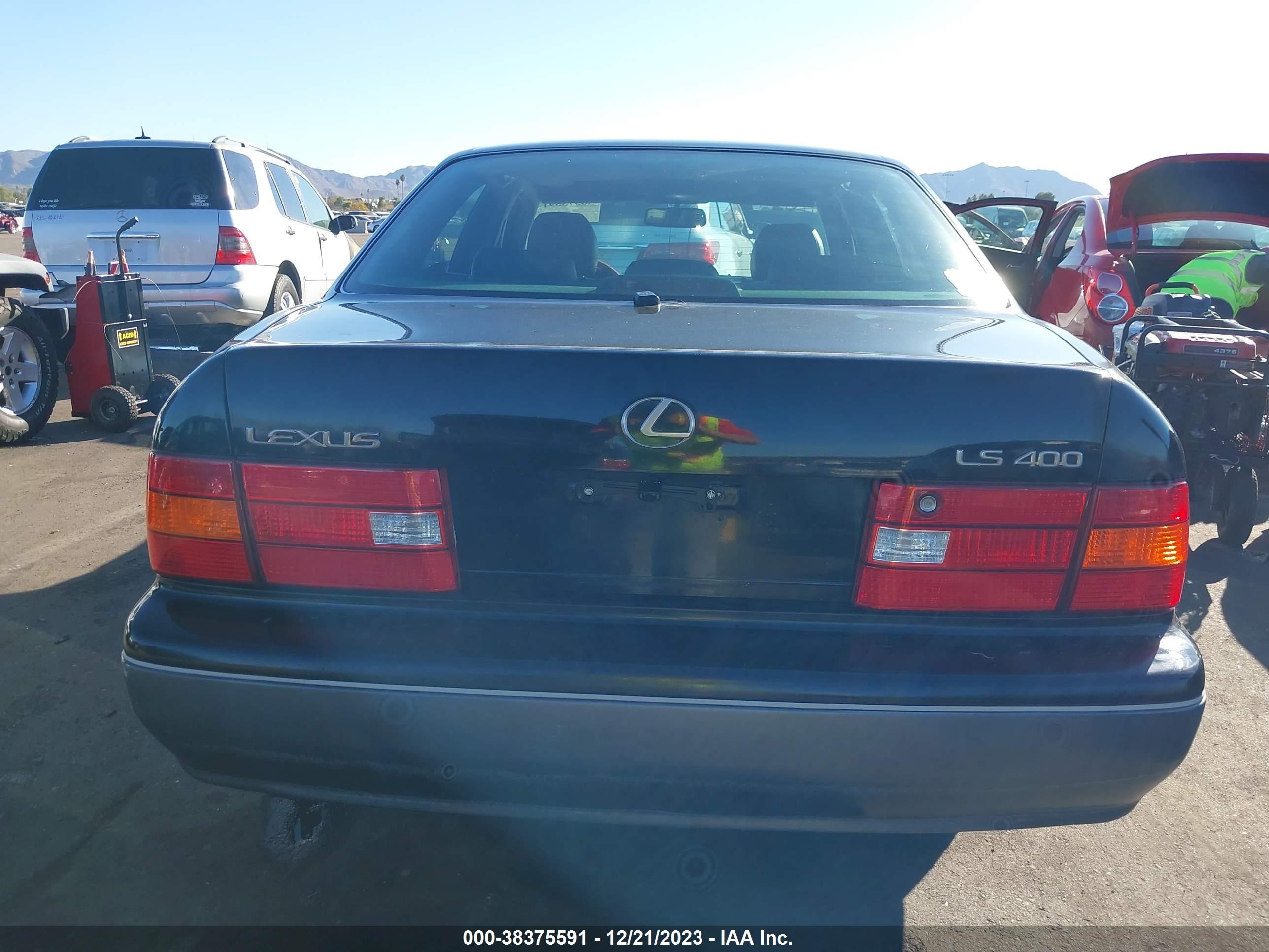 Photo 15 VIN: JT8BH28F3W0111106 - LEXUS LS 