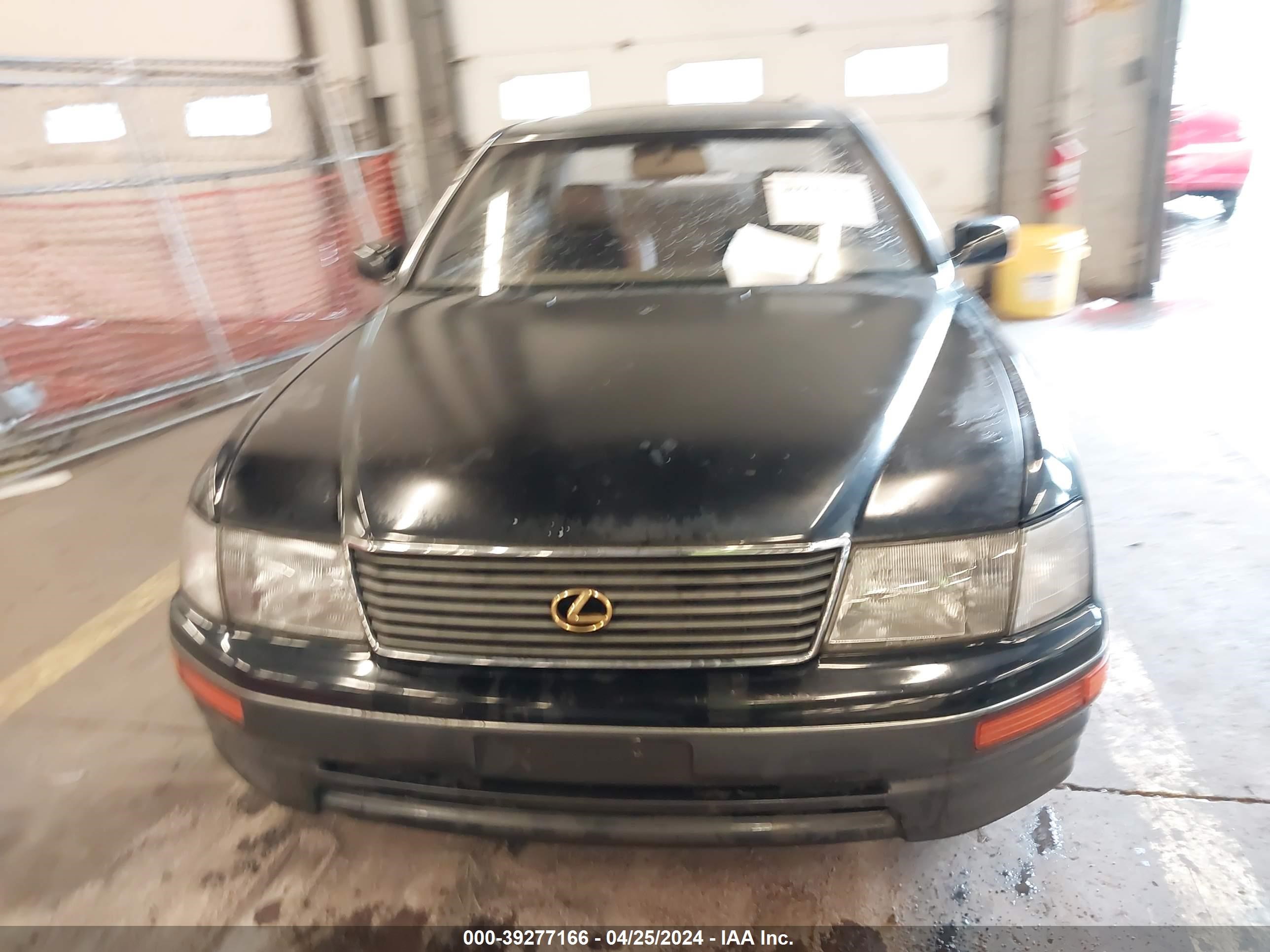 Photo 14 VIN: JT8BH28F5V0091231 - LEXUS LS 