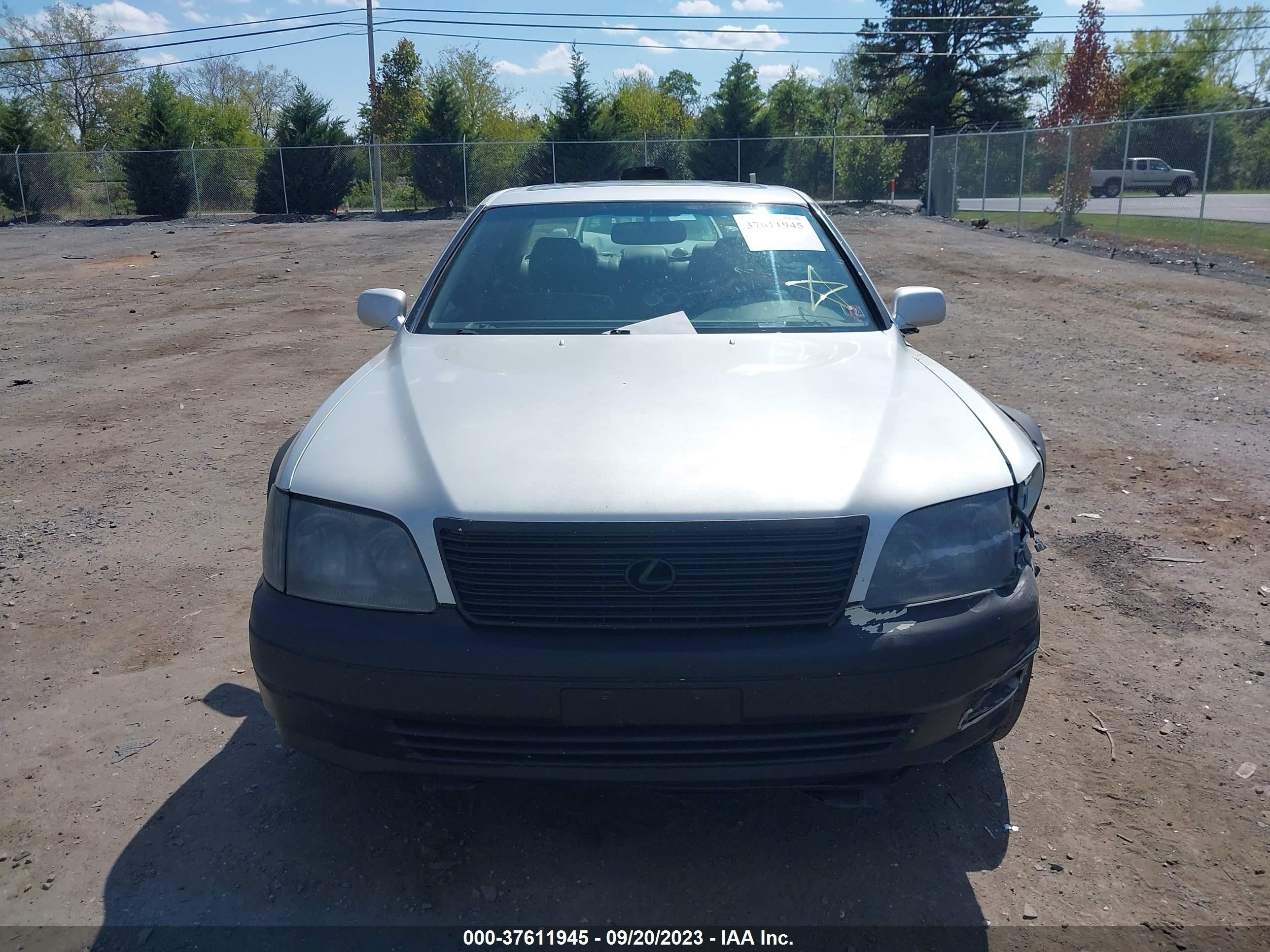 Photo 11 VIN: JT8BH28F5W0128179 - LEXUS LS 