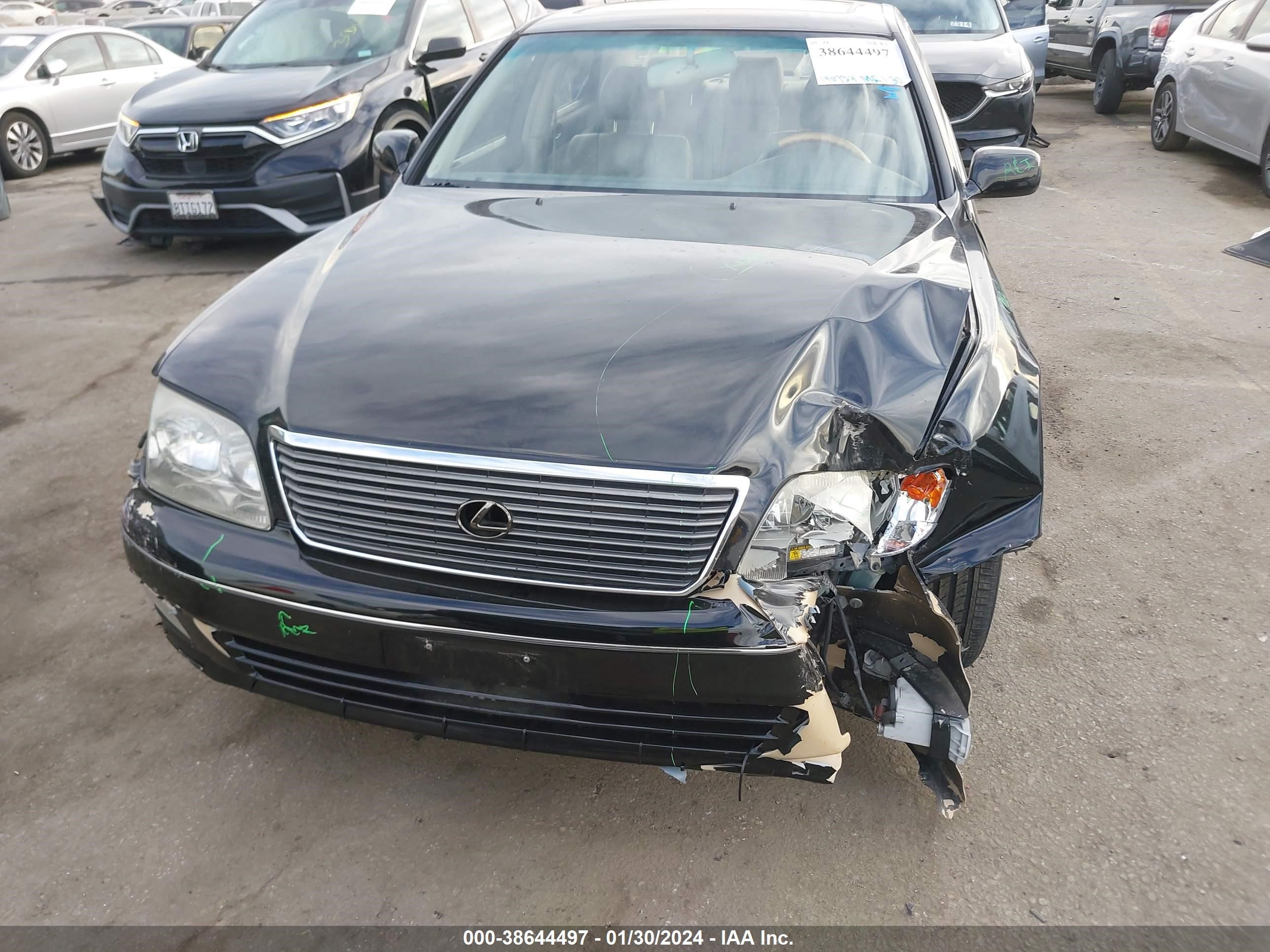 Photo 5 VIN: JT8BH28F5Y0175800 - LEXUS LS 