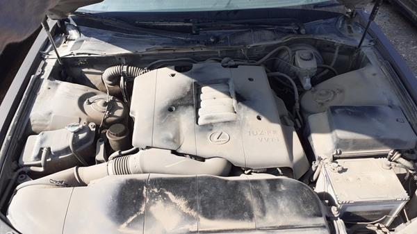 Photo 27 VIN: JT8BH28F6W0133472 - LEXUS LS400 