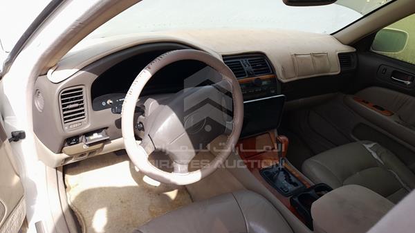 Photo 13 VIN: JT8BH28F9W0121350 - LEXUS LS400 