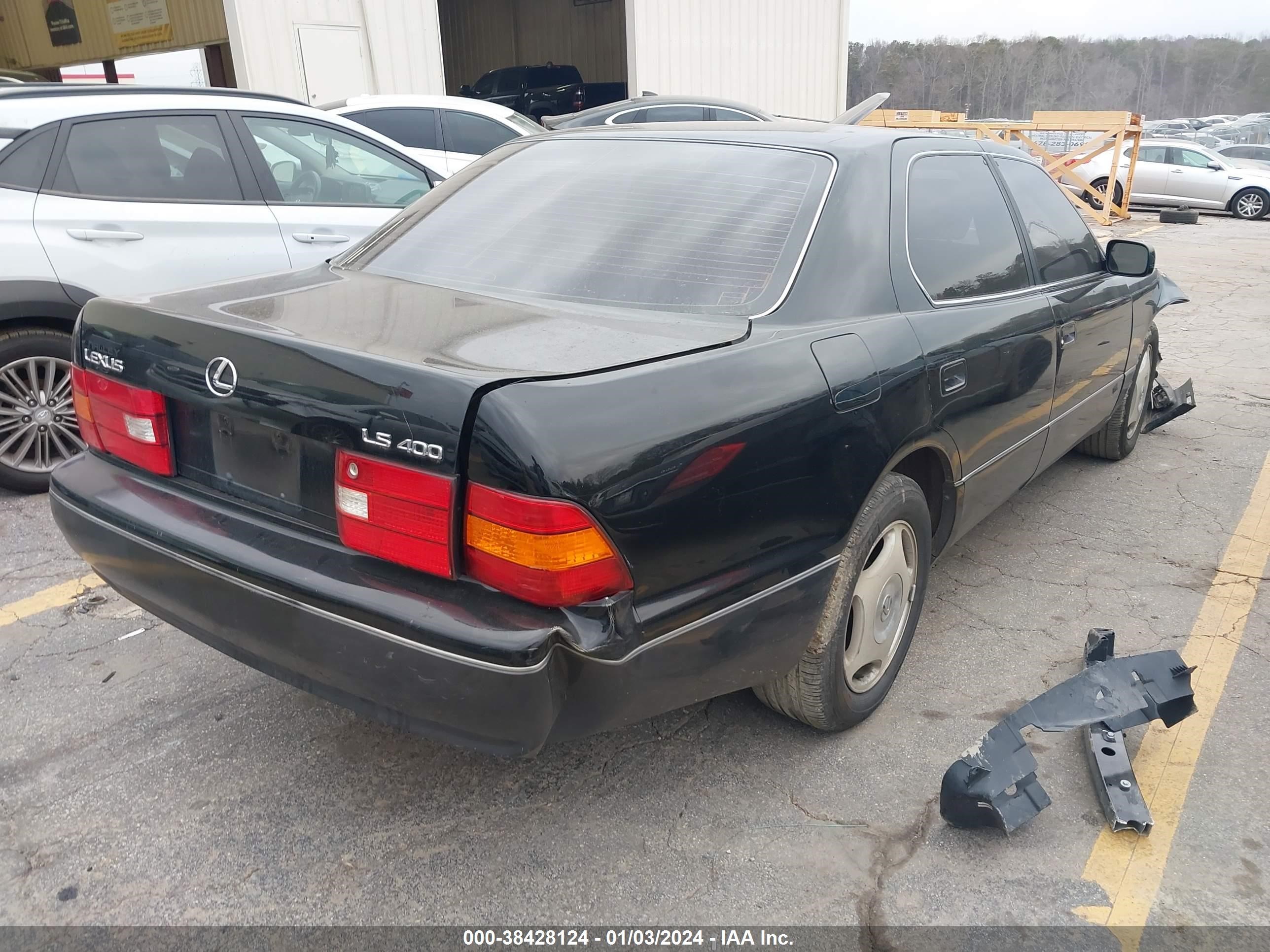 Photo 3 VIN: JT8BH28F9X0159078 - LEXUS LS 