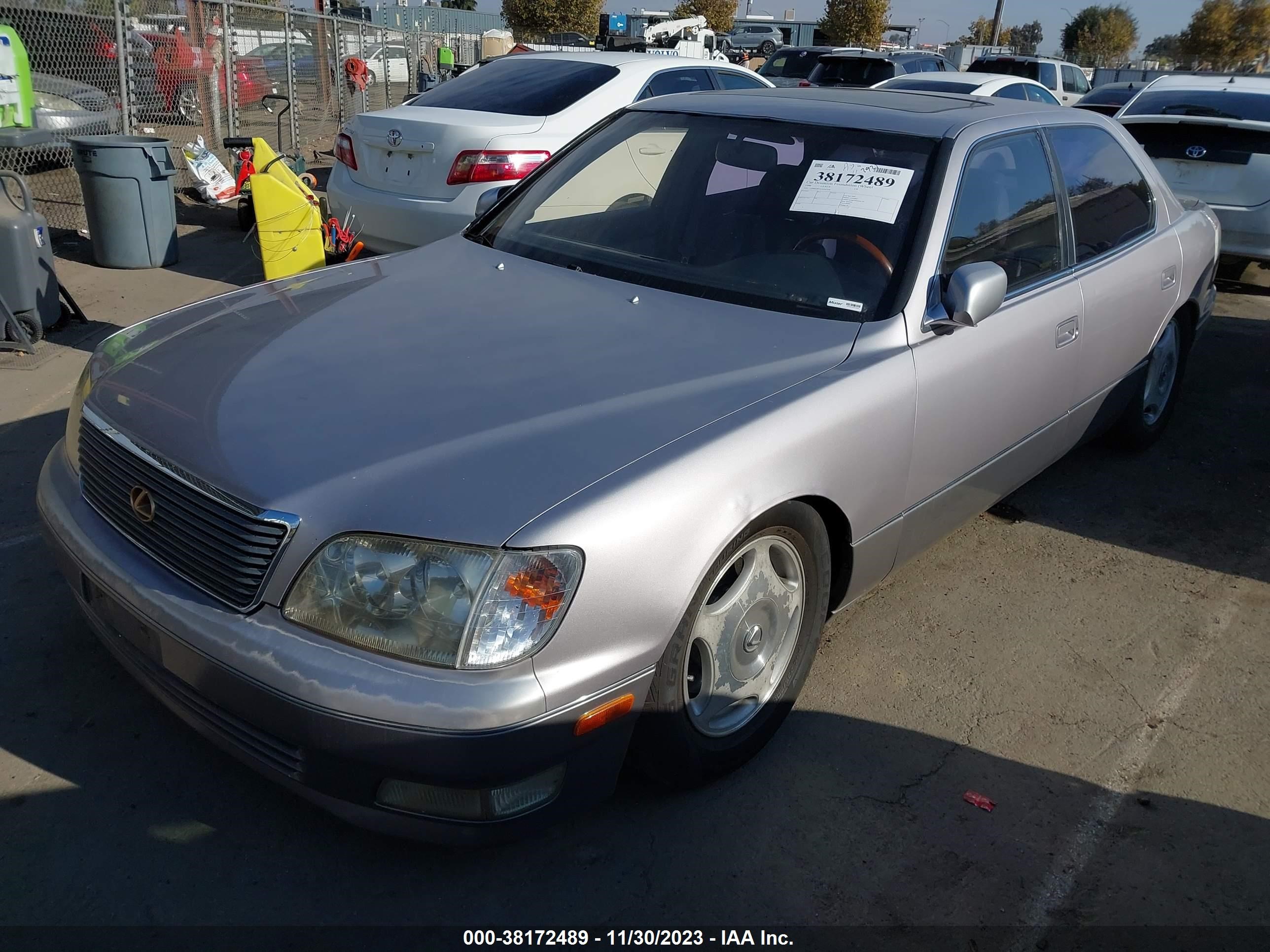 Photo 1 VIN: JT8BH28FXX0147358 - LEXUS LS 