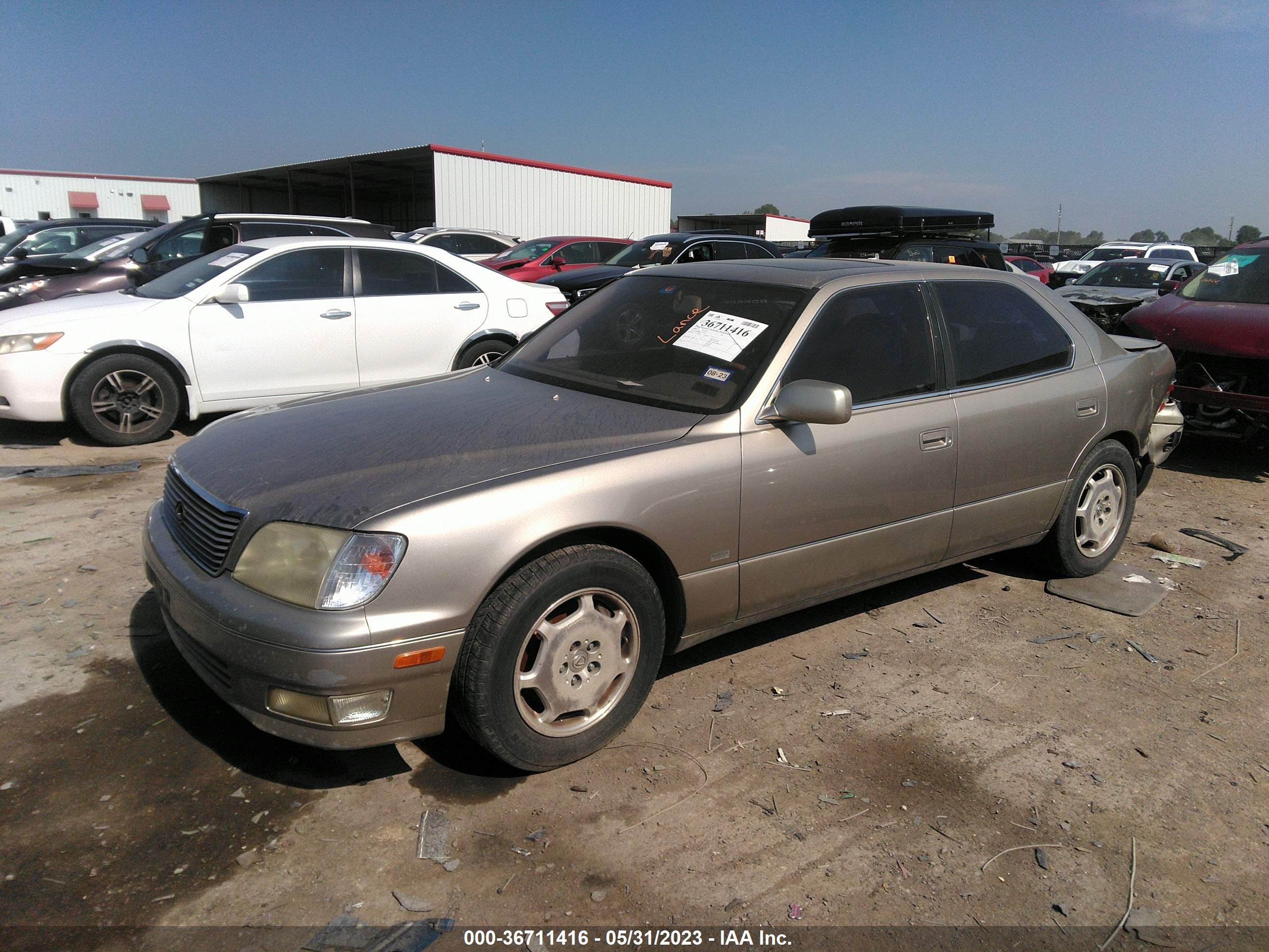 Photo 1 VIN: JT8BH28FXY0179776 - LEXUS LS 