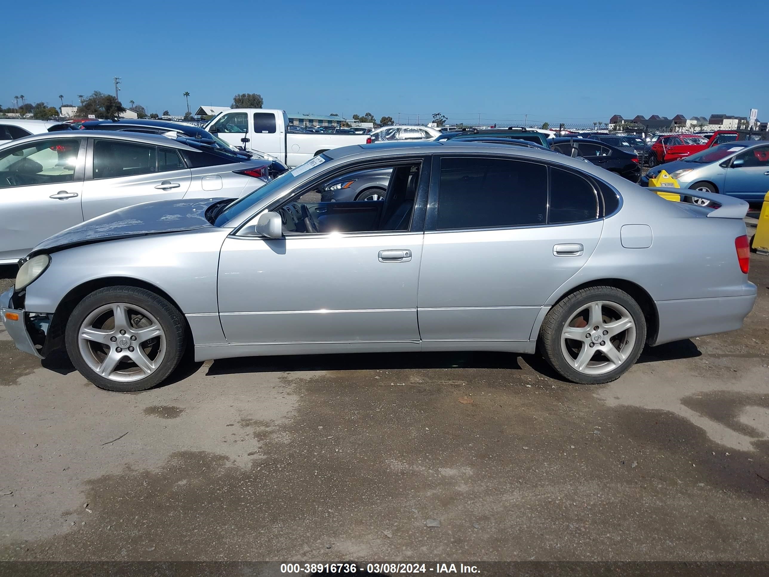 Photo 13 VIN: JT8BH68X6W0007886 - LEXUS GS 