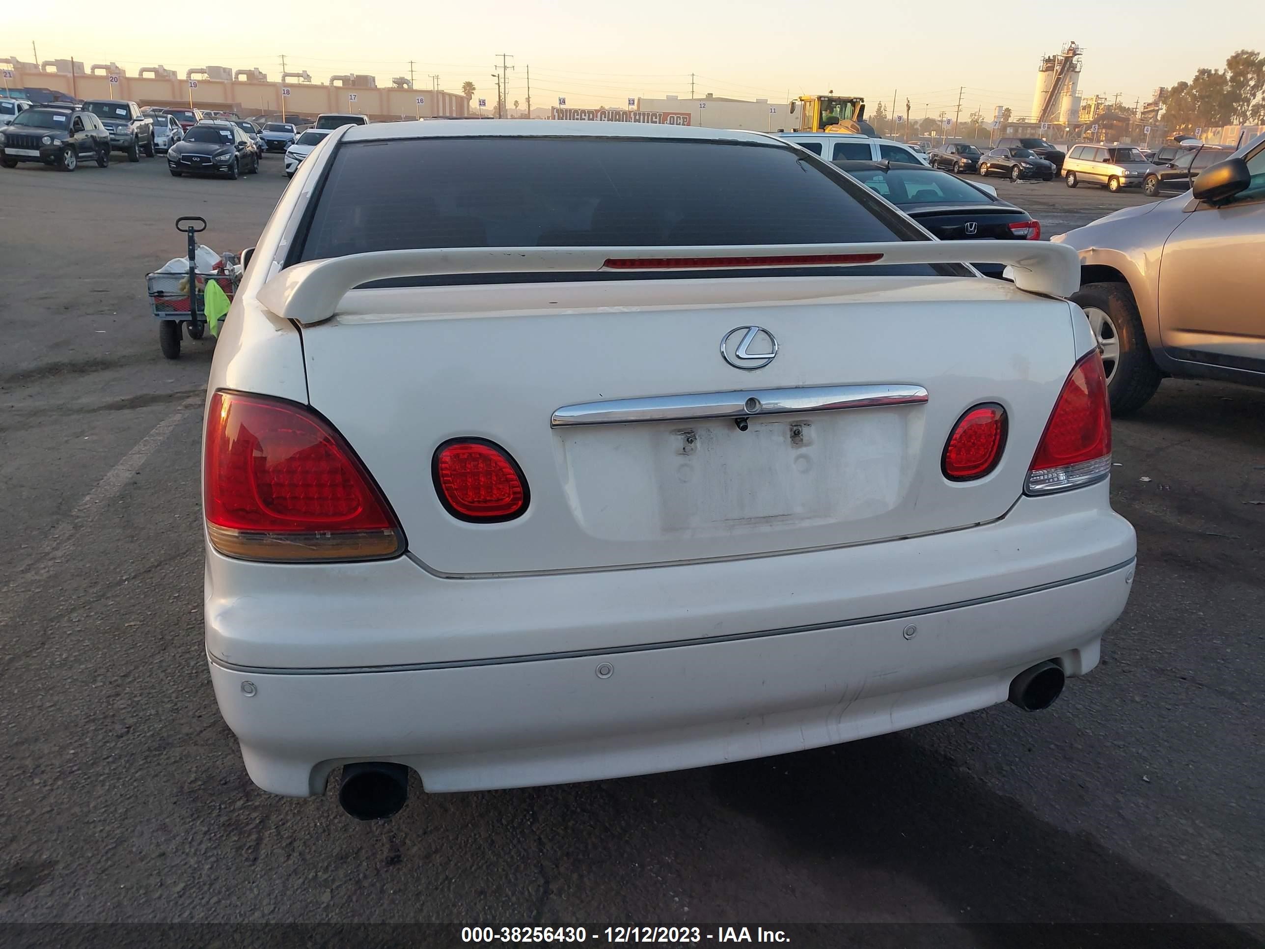 Photo 15 VIN: JT8BH68X9W0010717 - LEXUS GS 