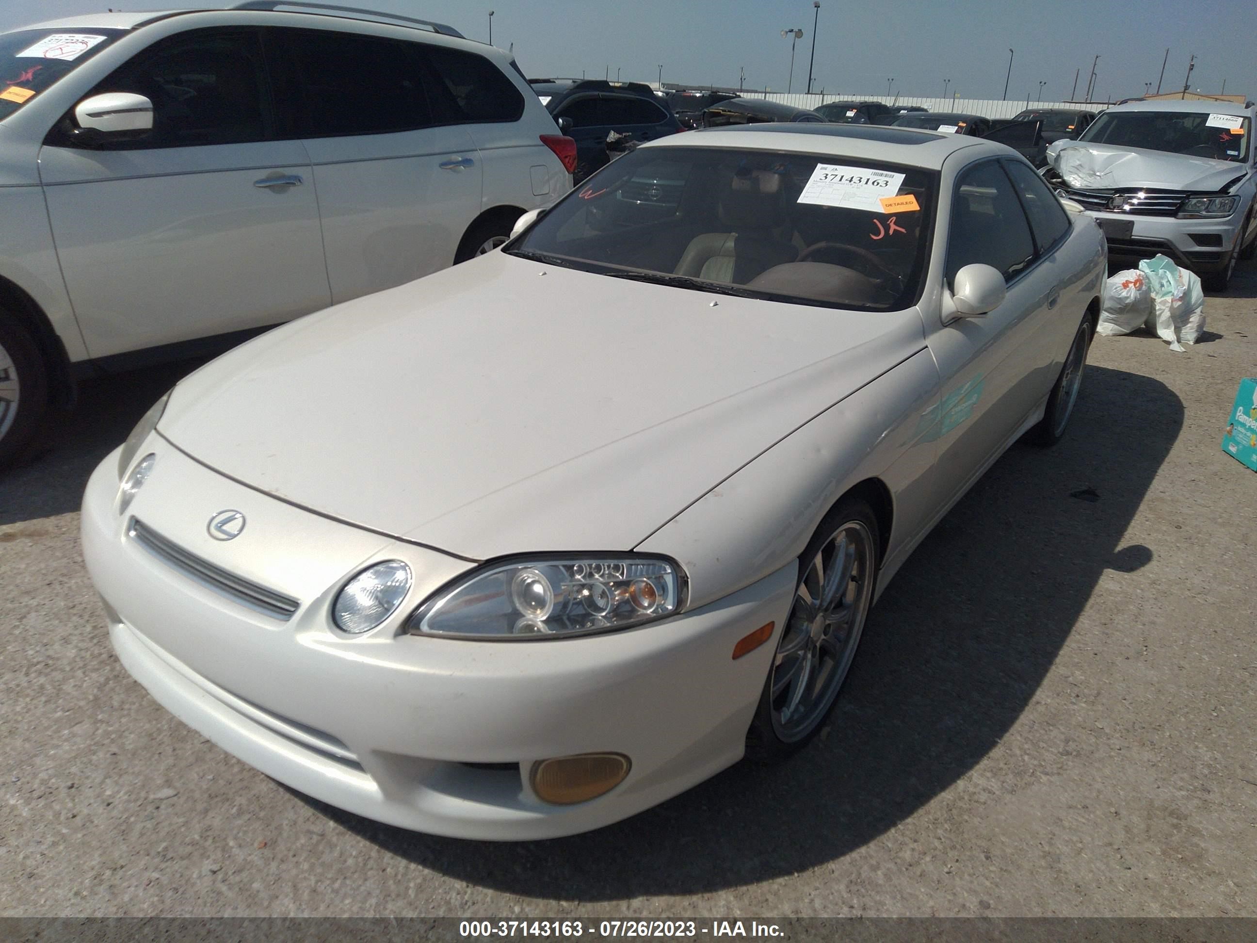 Photo 1 VIN: JT8CD32Z0Y1006691 - LEXUS SC 