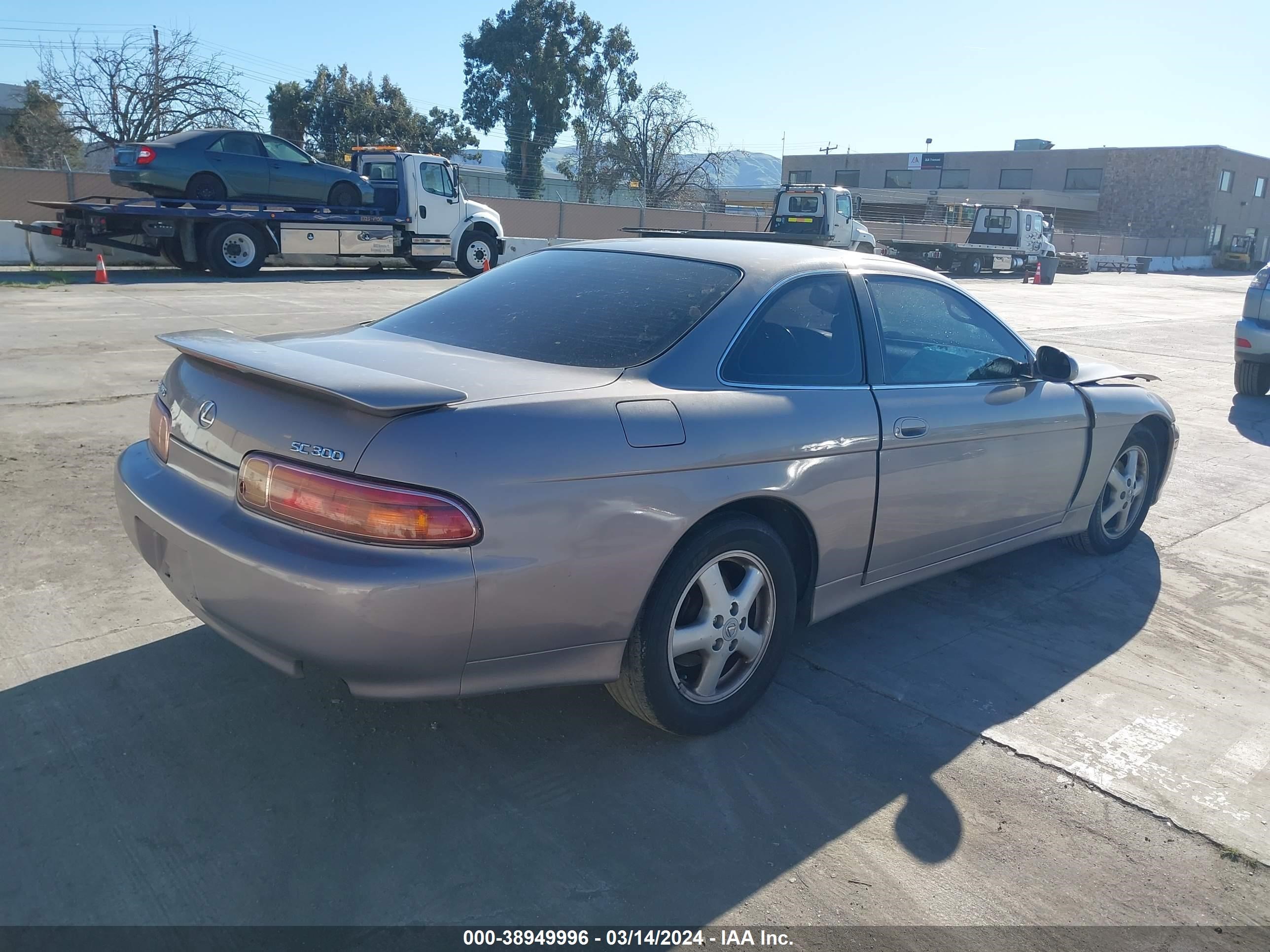 Photo 3 VIN: JT8CD32Z1V1000300 - LEXUS SC 