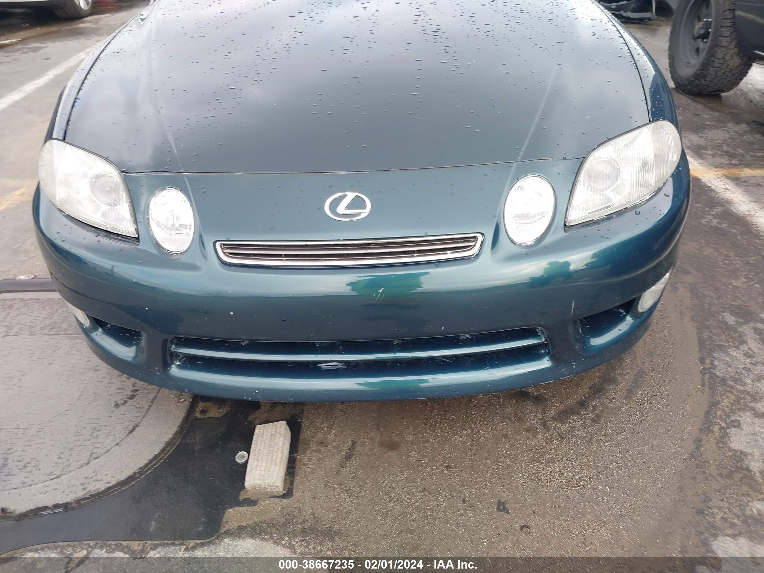 Photo 10 VIN: JT8CH32Y4V1000738 - LEXUS SC 