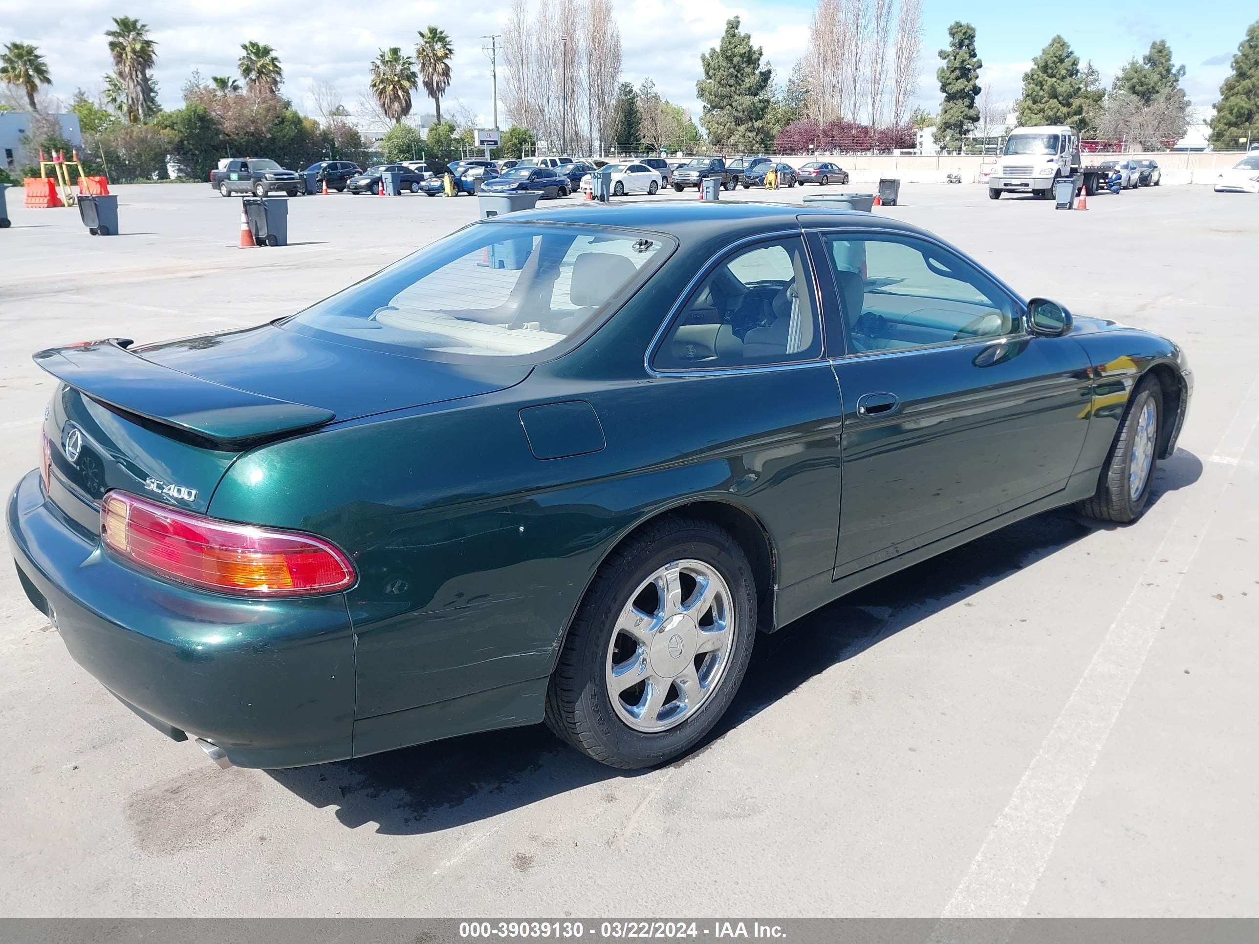 Photo 3 VIN: JT8CH32Y6Y1002995 - LEXUS SC 