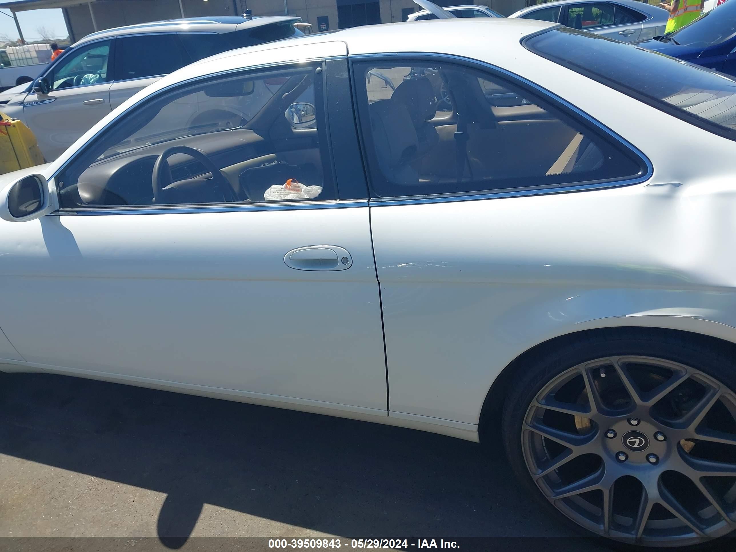 Photo 13 VIN: JT8JZ31C0P0016504 - LEXUS SC 