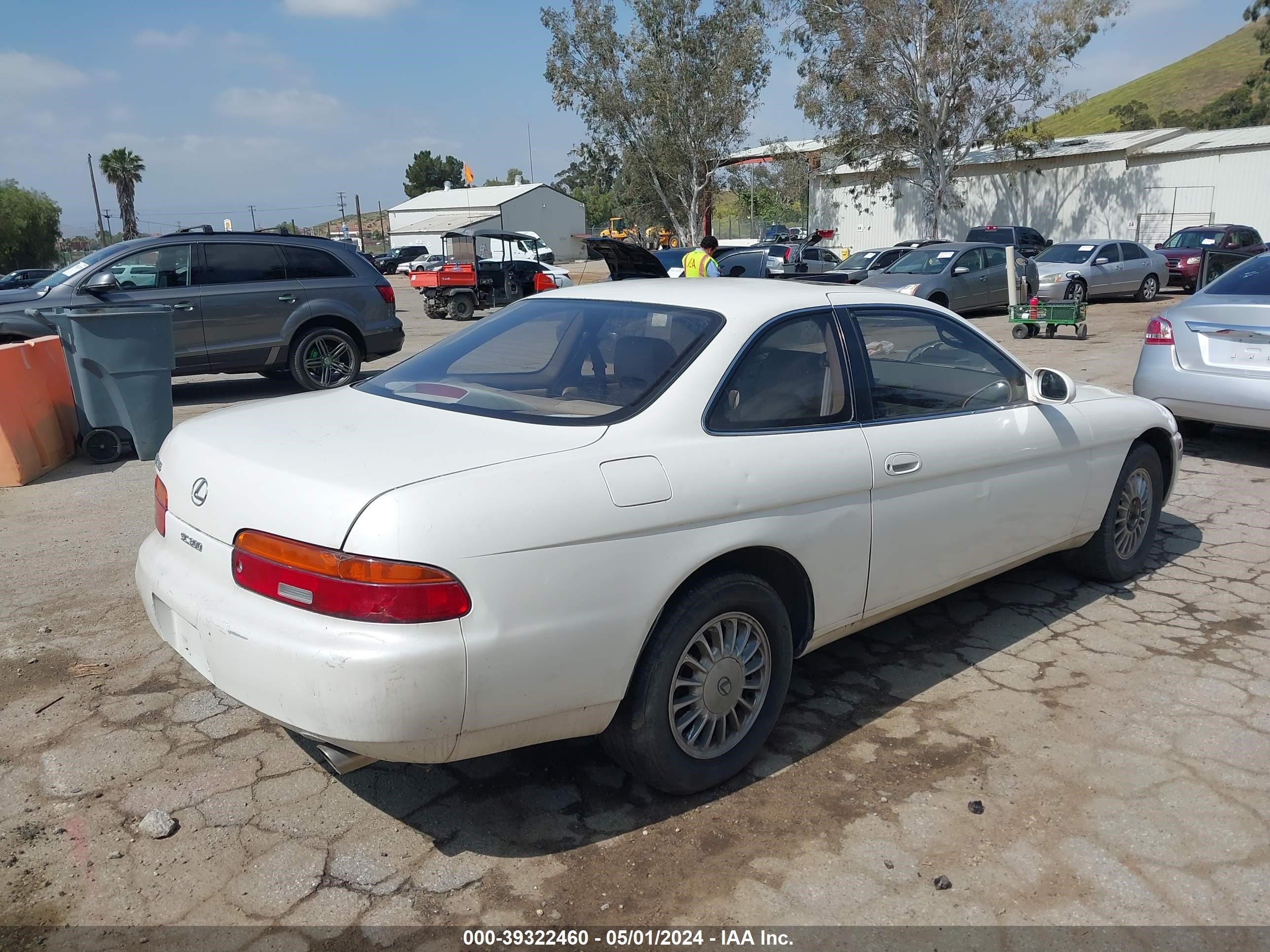 Photo 3 VIN: JT8JZ31C5P0014263 - LEXUS SC 