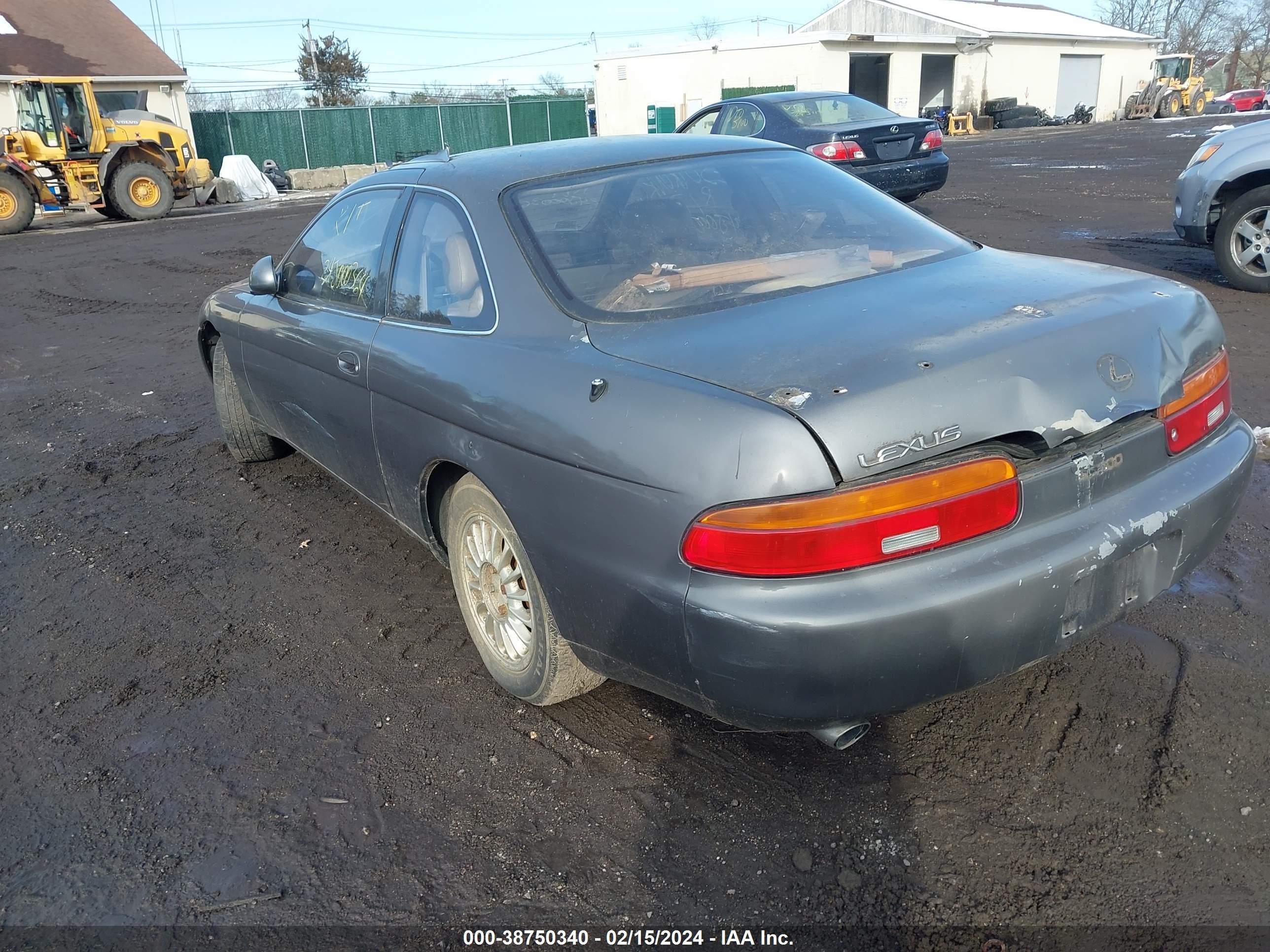 Photo 2 VIN: JT8JZ31C6P0011663 - LEXUS SC 