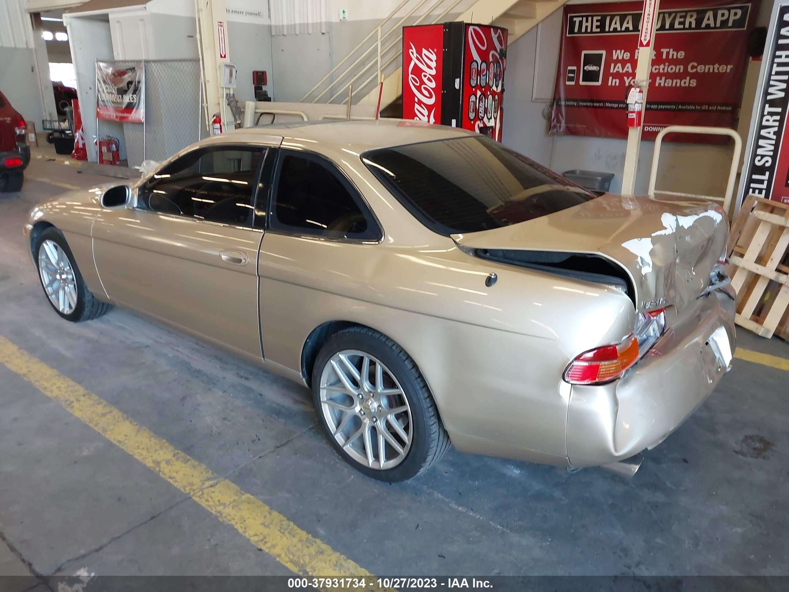 Photo 2 VIN: JT8JZ31C7S0025192 - LEXUS SC 