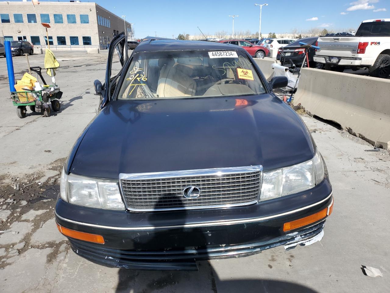 Photo 4 VIN: JT8UF11E5N0142902 - LEXUS LS 