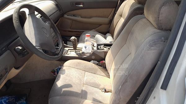 Photo 16 VIN: JT8UF11E7P0147909 - LEXUS LS400 