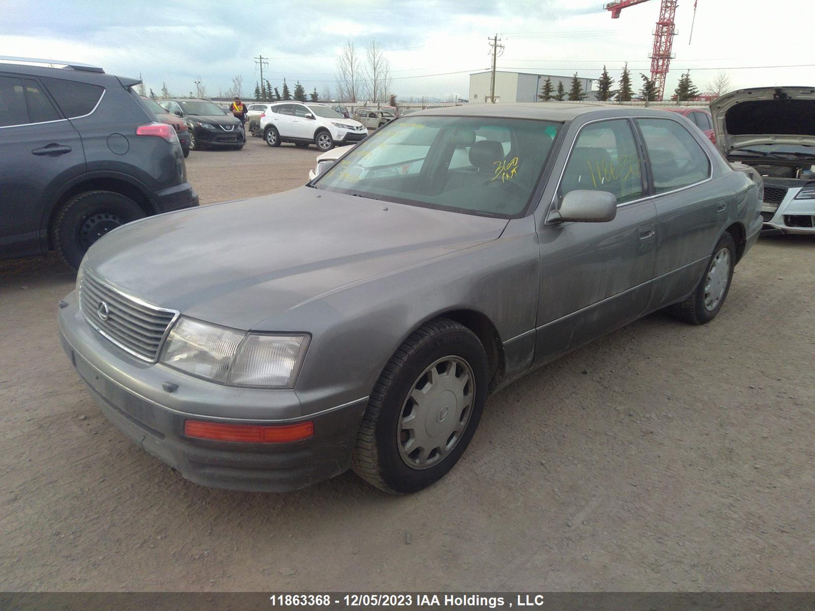 Photo 1 VIN: JT8UF22E4S0017969 - LEXUS LS 