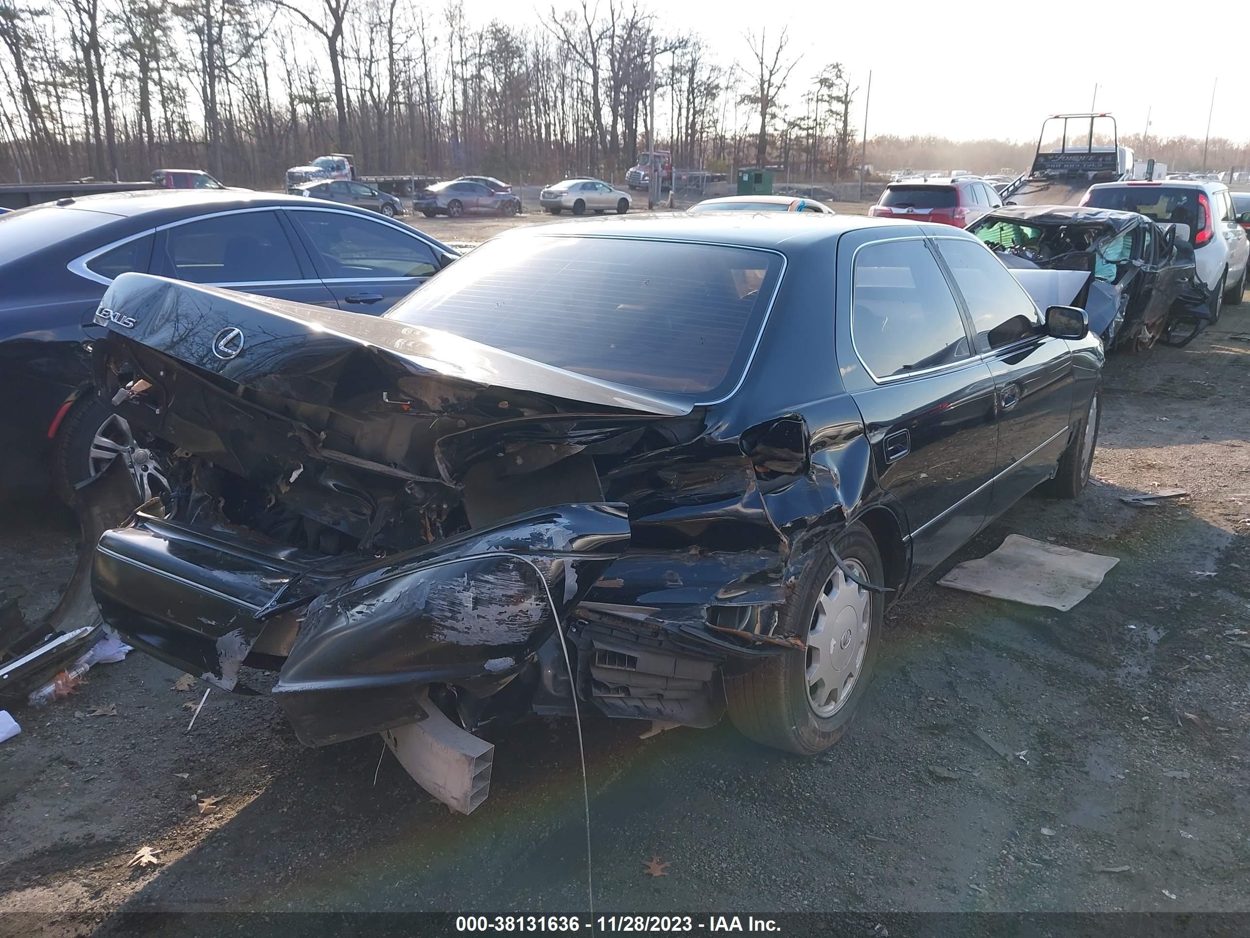 Photo 3 VIN: JT8UF22E8S0002892 - LEXUS LS 