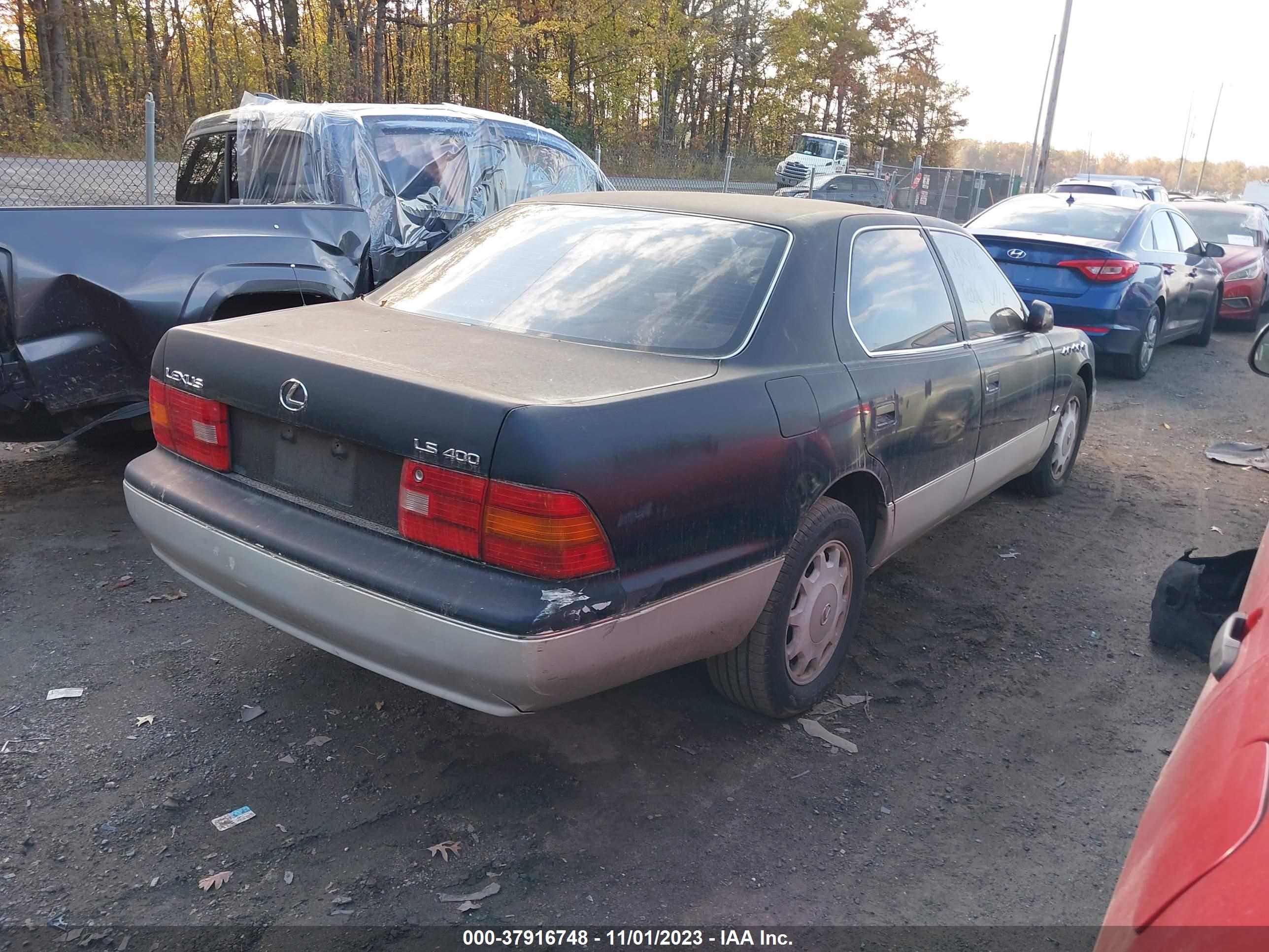 Photo 3 VIN: JT8UF22E9S0020804 - LEXUS LS 