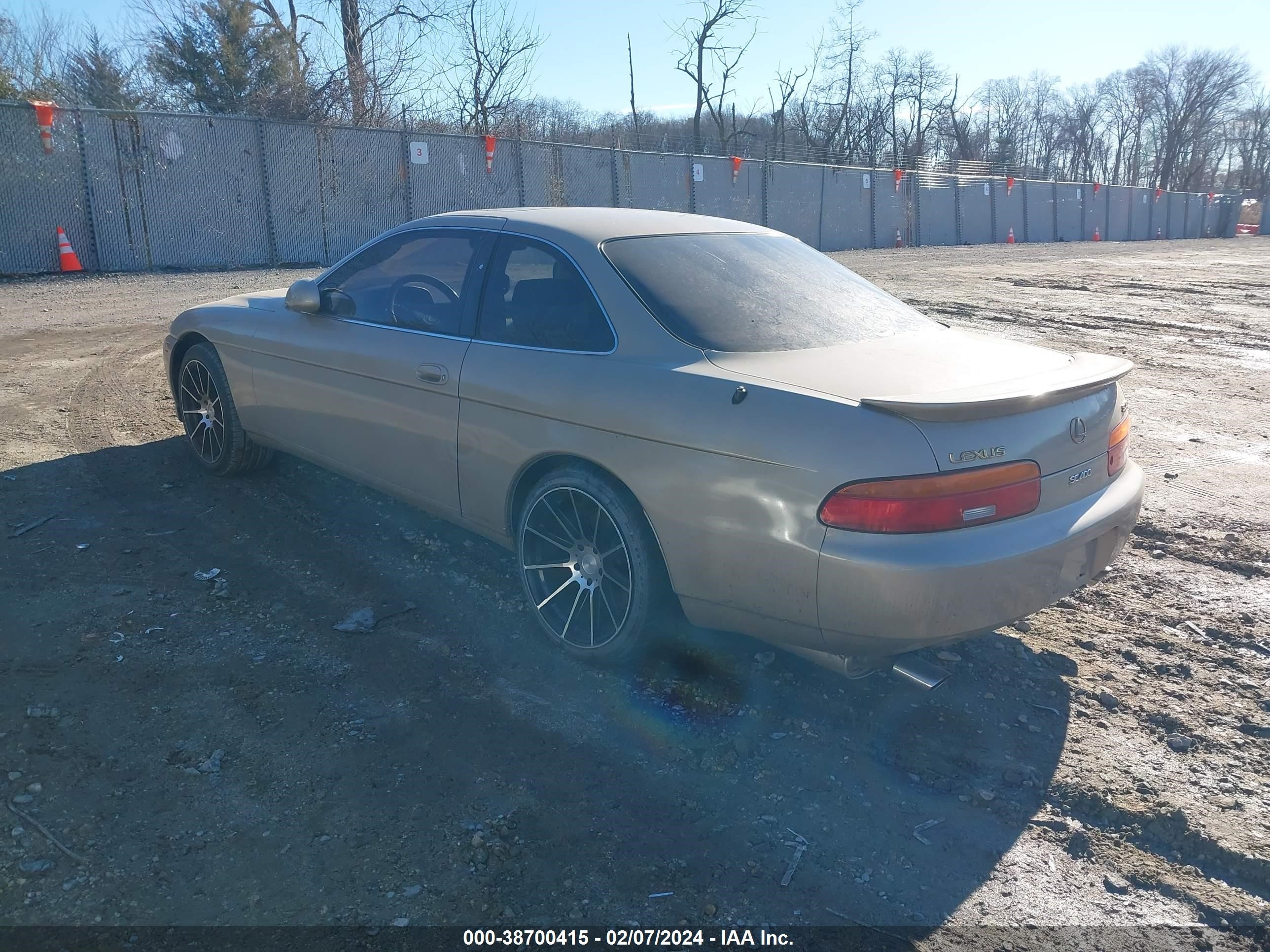 Photo 2 VIN: JT8UZ30CXN0022578 - LEXUS SC 