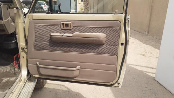 Photo 22 VIN: JTB31UJ75W3008929 - TOYOTA LAND CRUISER PICKUP 