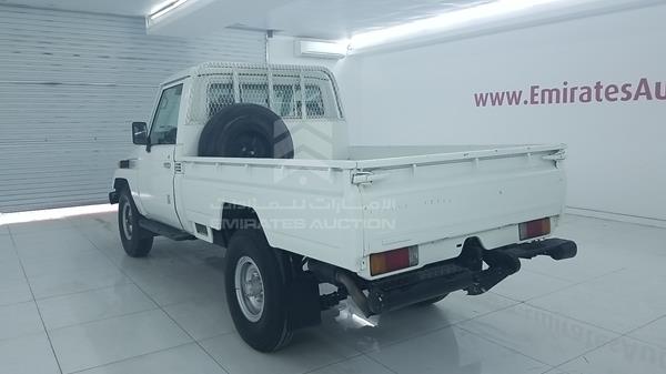 Photo 5 VIN: JTB31UJ75X3012042 - TOYOTA LAND CRUISER 