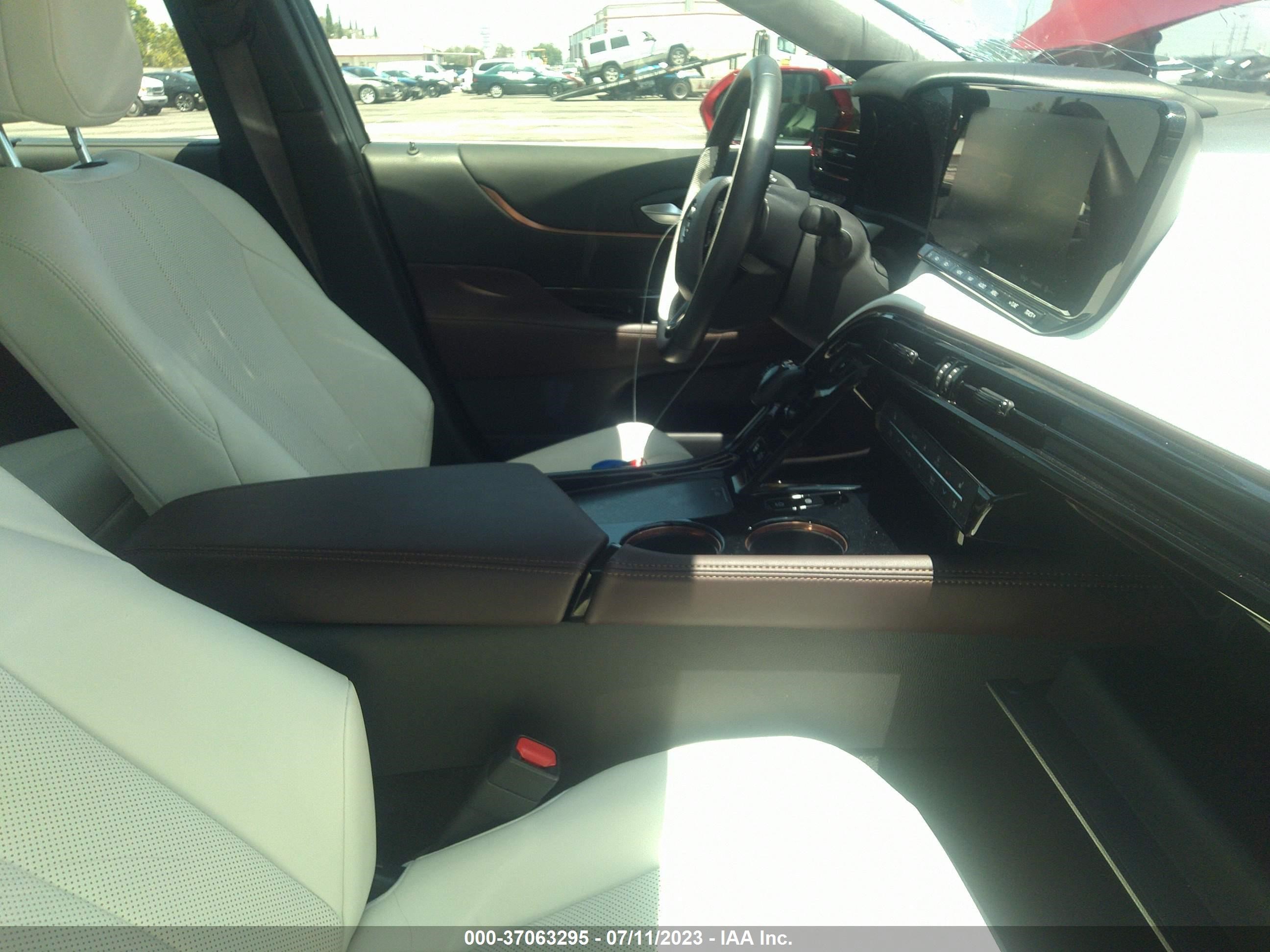 Photo 4 VIN: JTDAAAAA0MA001664 - TOYOTA MIRAI 