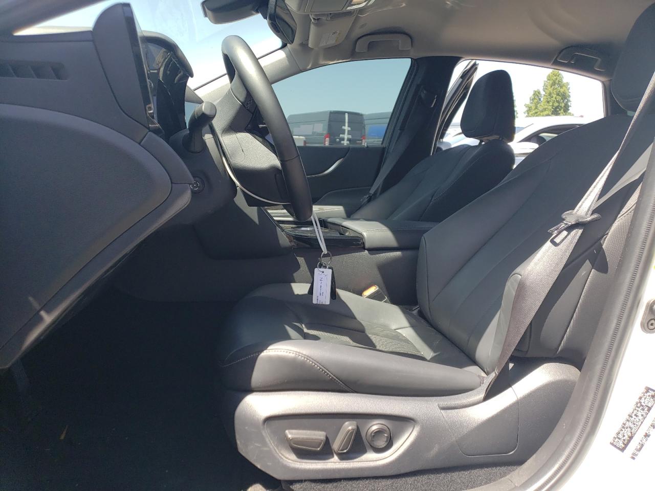 Photo 6 VIN: JTDAAAAA9PA010013 - TOYOTA MIRAI 