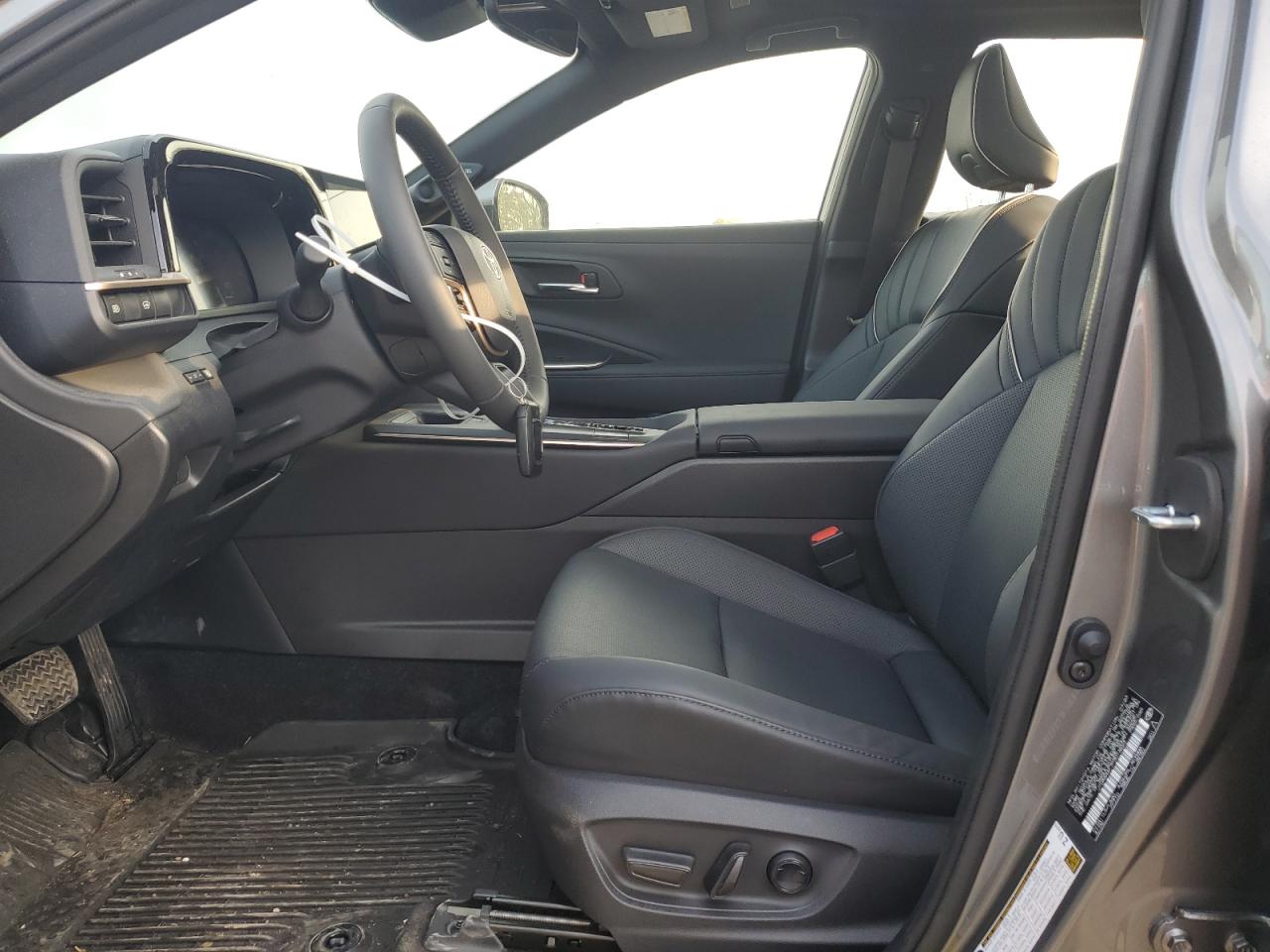 Photo 6 VIN: JTDAAAAF7P3013623 - TOYOTA CAMRY 