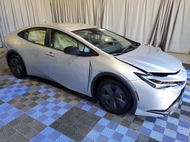 Photo 3 VIN: JTDACAAU0R3027004 - TOYOTA PRIUS LE 