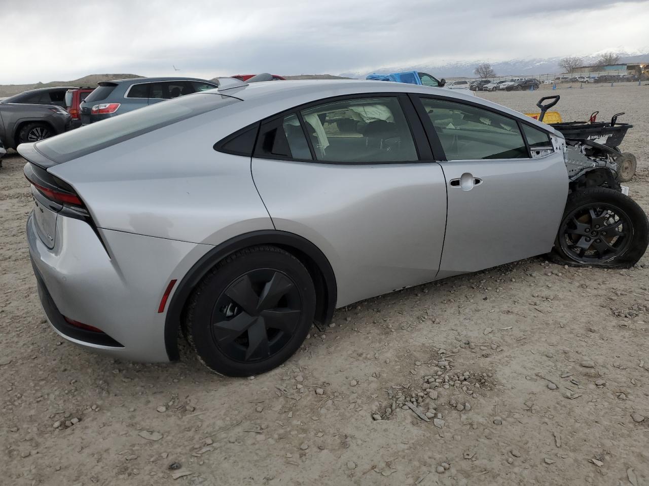 Photo 2 VIN: JTDACAAU7P3008835 - TOYOTA PRIUS 