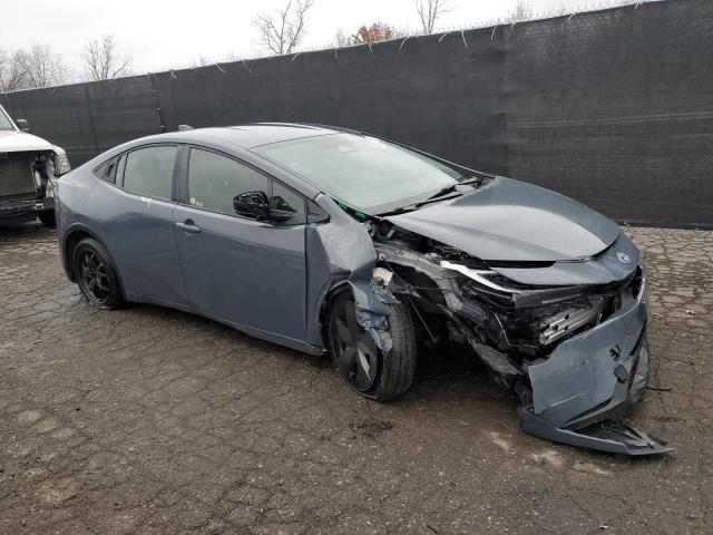 Photo 3 VIN: JTDACAAU9P3002664 - TOYOTA PRIUS LE 