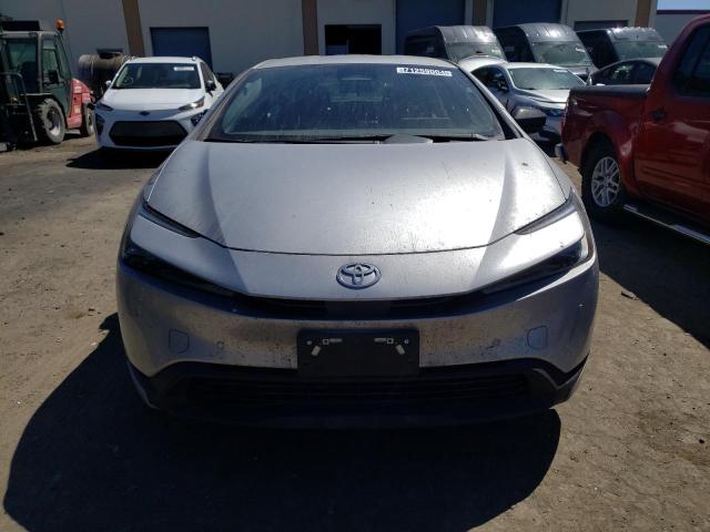 Photo 4 VIN: JTDACAAU9P3004138 - TOYOTA PRIUS LE 