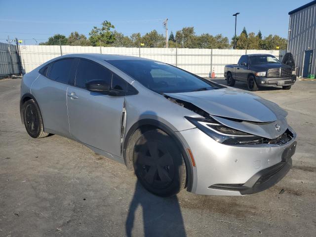 Photo 3 VIN: JTDACAAU9R3015613 - TOYOTA PRIUS LE 