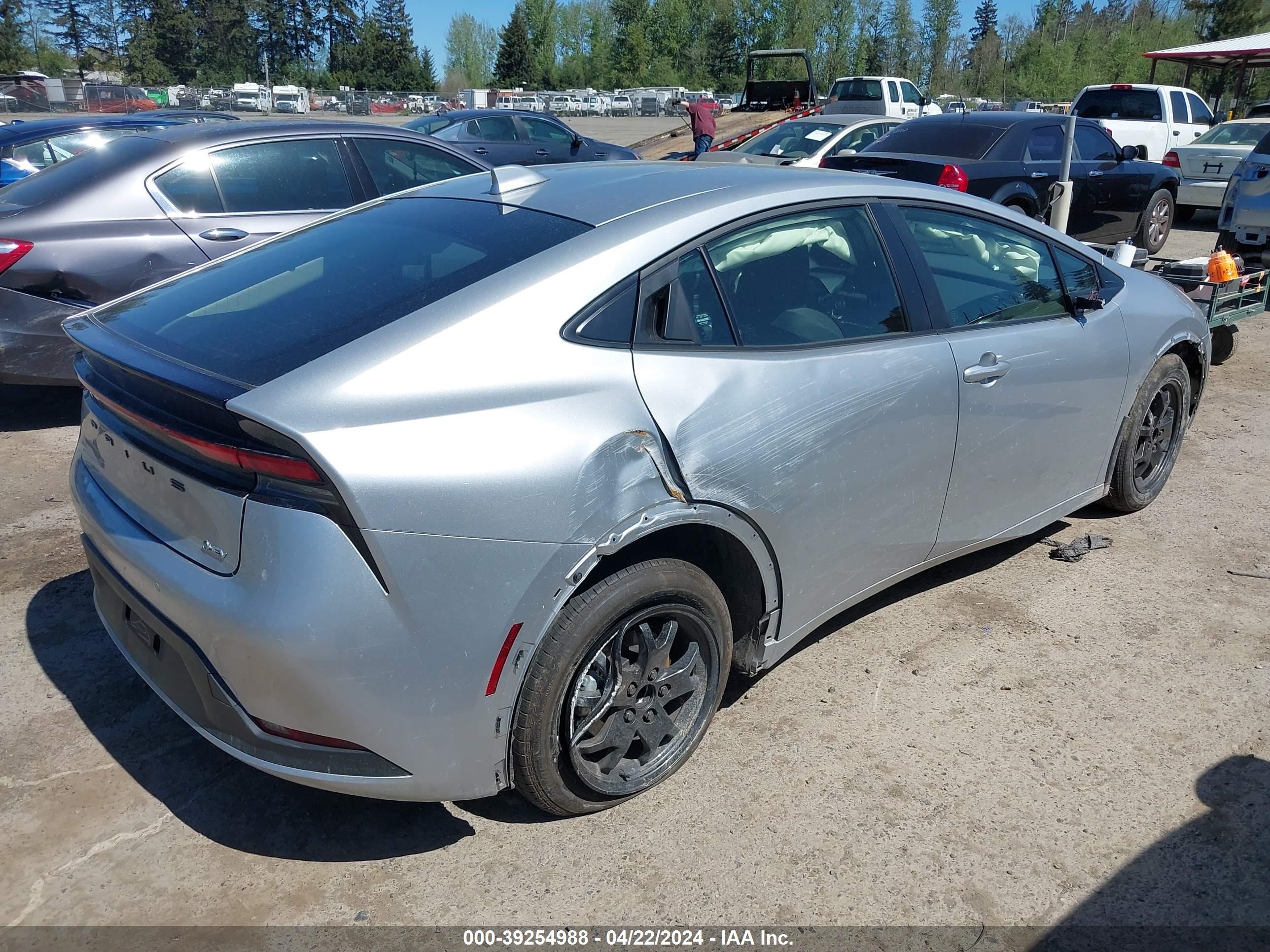 Photo 3 VIN: JTDACAAU9R3019113 - TOYOTA PRIUS 