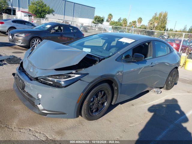 Photo 1 VIN: JTDACAAUXR3037135 - TOYOTA PRIUS 