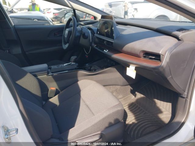 Photo 4 VIN: JTDACACU2R3020990 - TOYOTA PRIUS PRIME 