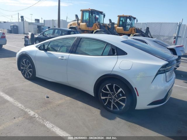 Photo 2 VIN: JTDACACU6R3016148 - TOYOTA PRIUS PRIME 