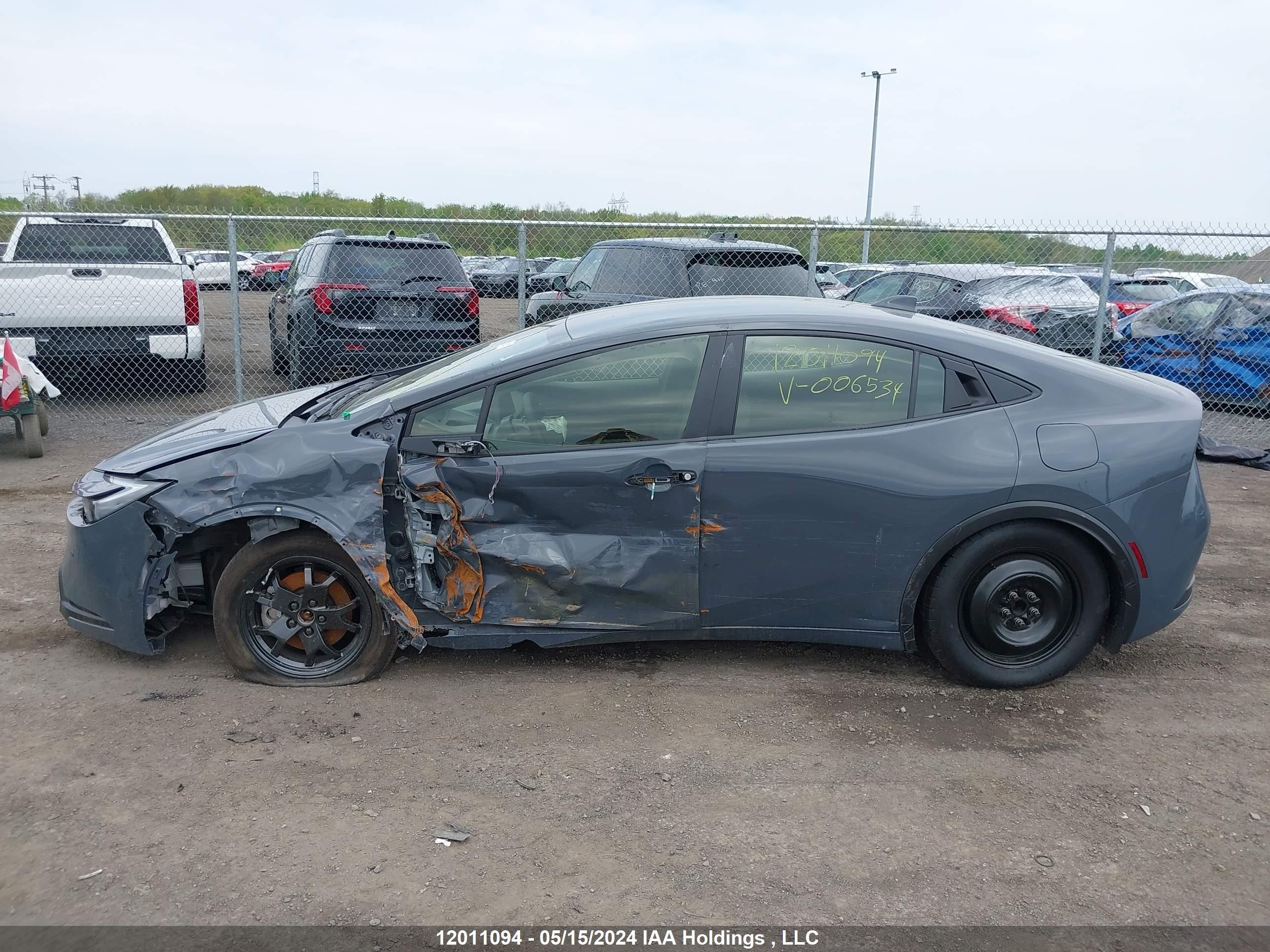 Photo 14 VIN: JTDACACU9P3006534 - TOYOTA PRIUS 