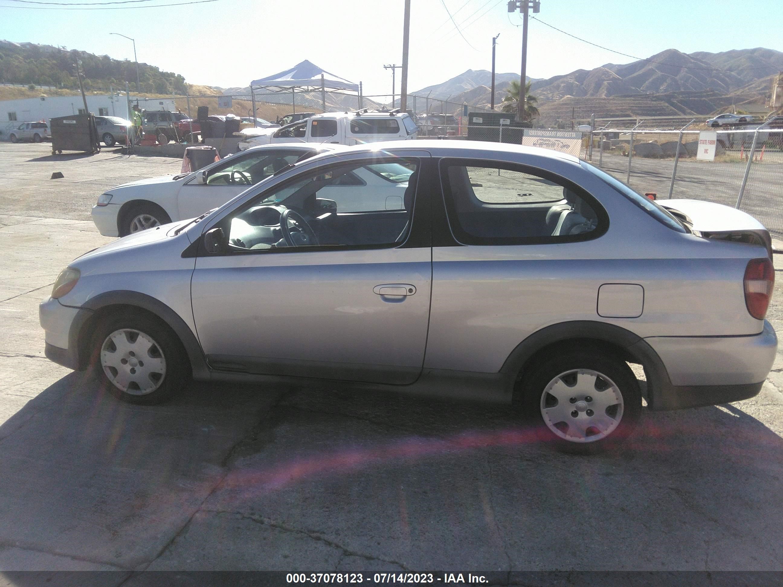 Photo 13 VIN: JTDAT1230Y0059232 - TOYOTA ECHO 