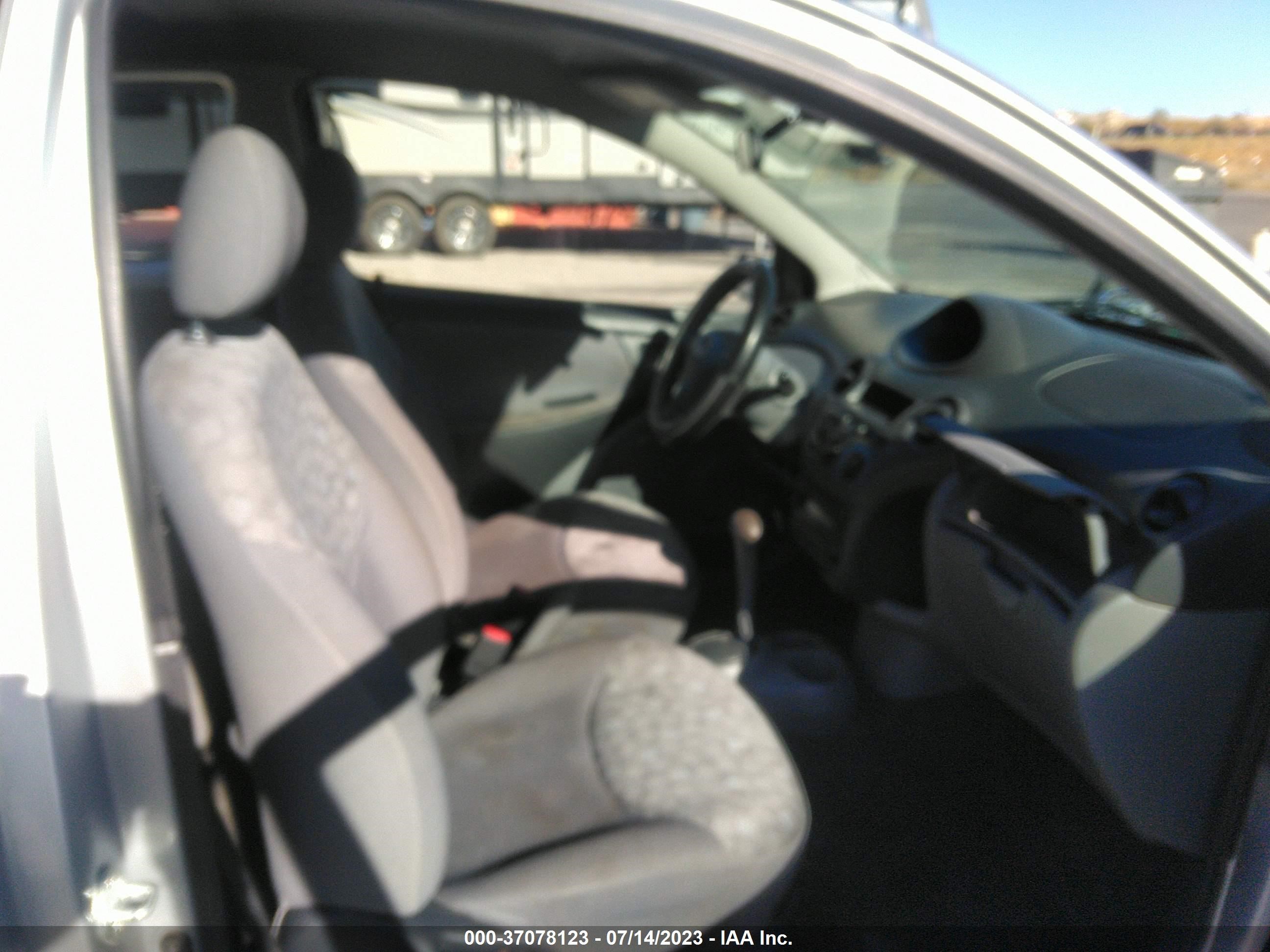 Photo 4 VIN: JTDAT1230Y0059232 - TOYOTA ECHO 