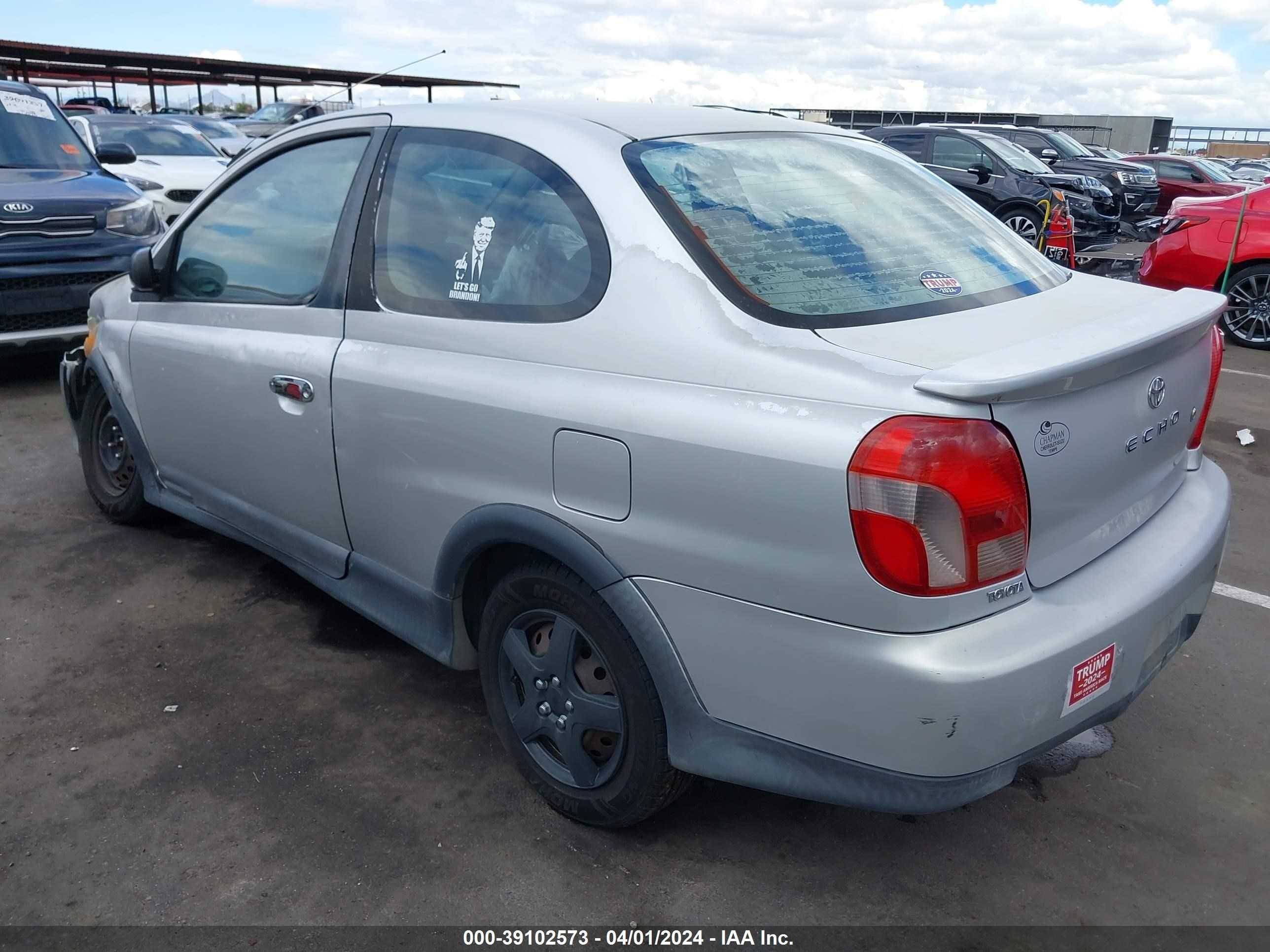 Photo 2 VIN: JTDAT1237Y5002285 - TOYOTA ECHO 