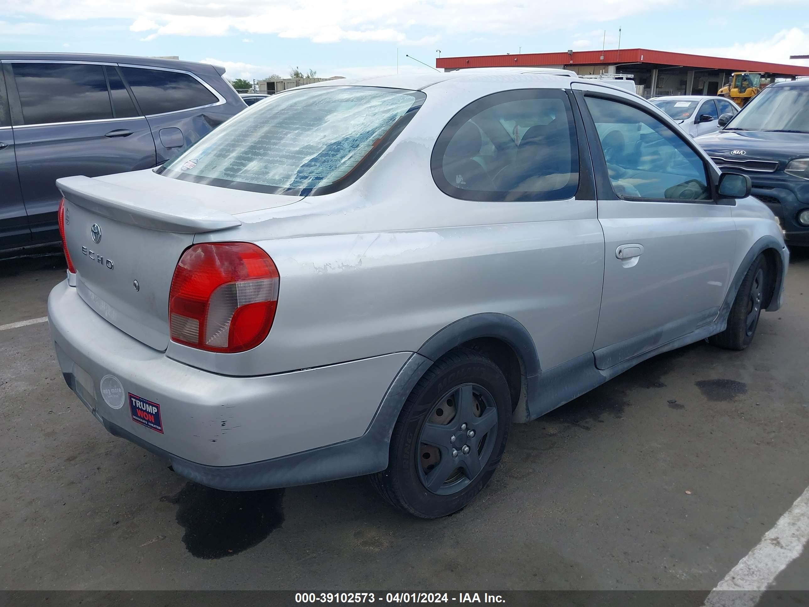 Photo 3 VIN: JTDAT1237Y5002285 - TOYOTA ECHO 