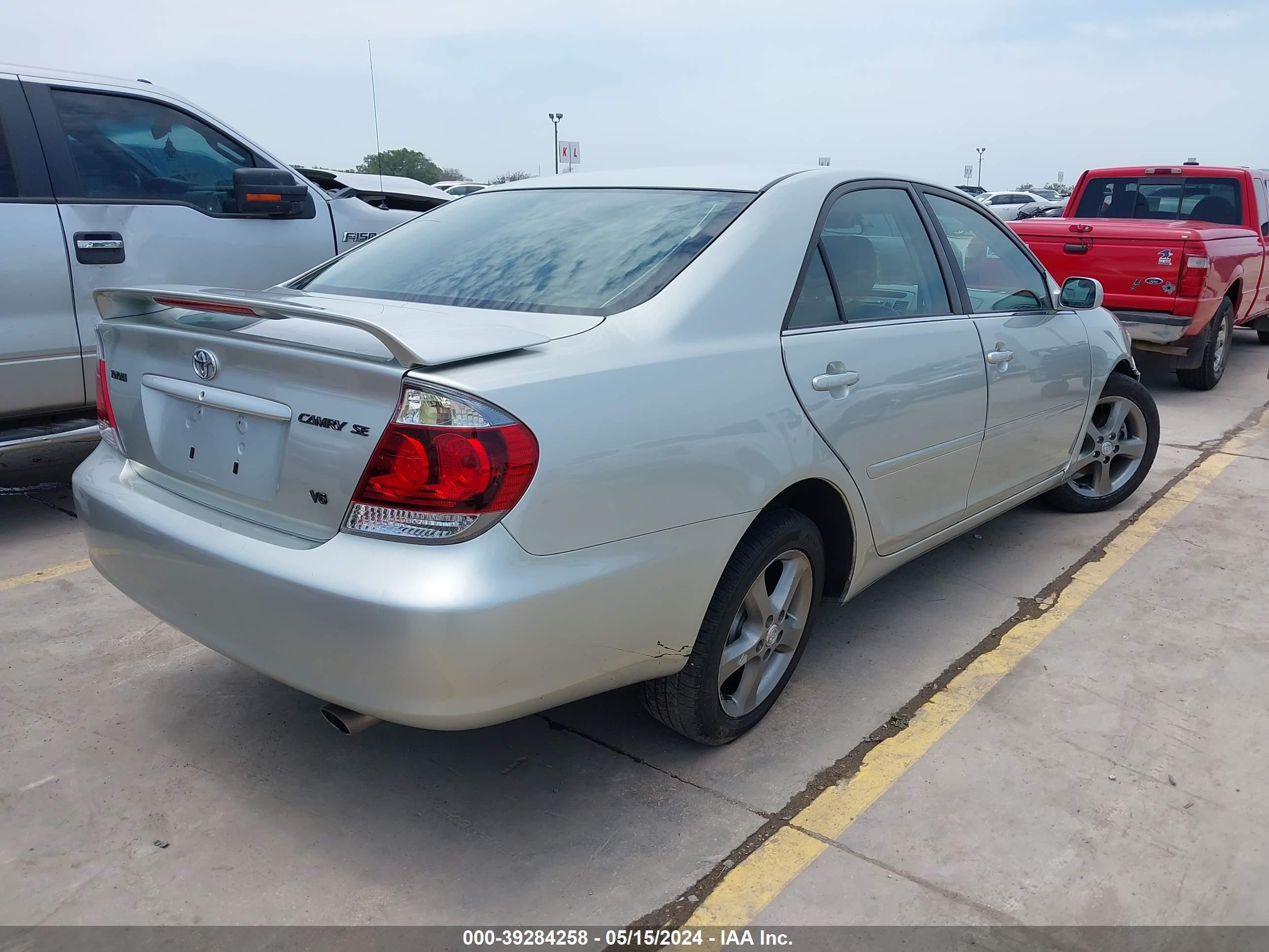 Photo 3 VIN: JTDBA30K650025906 - TOYOTA CAMRY 